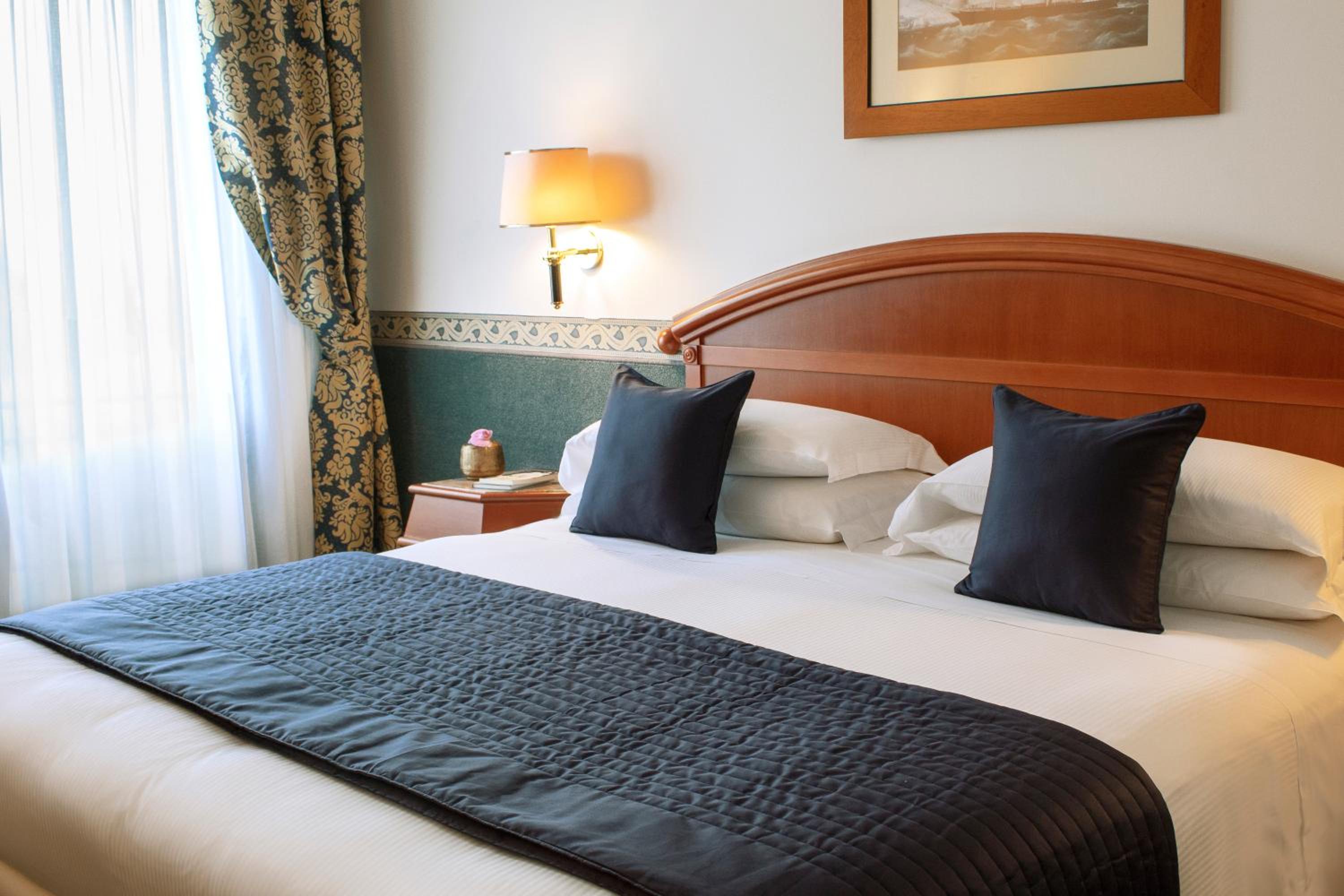 Double or Twin Room photo 2