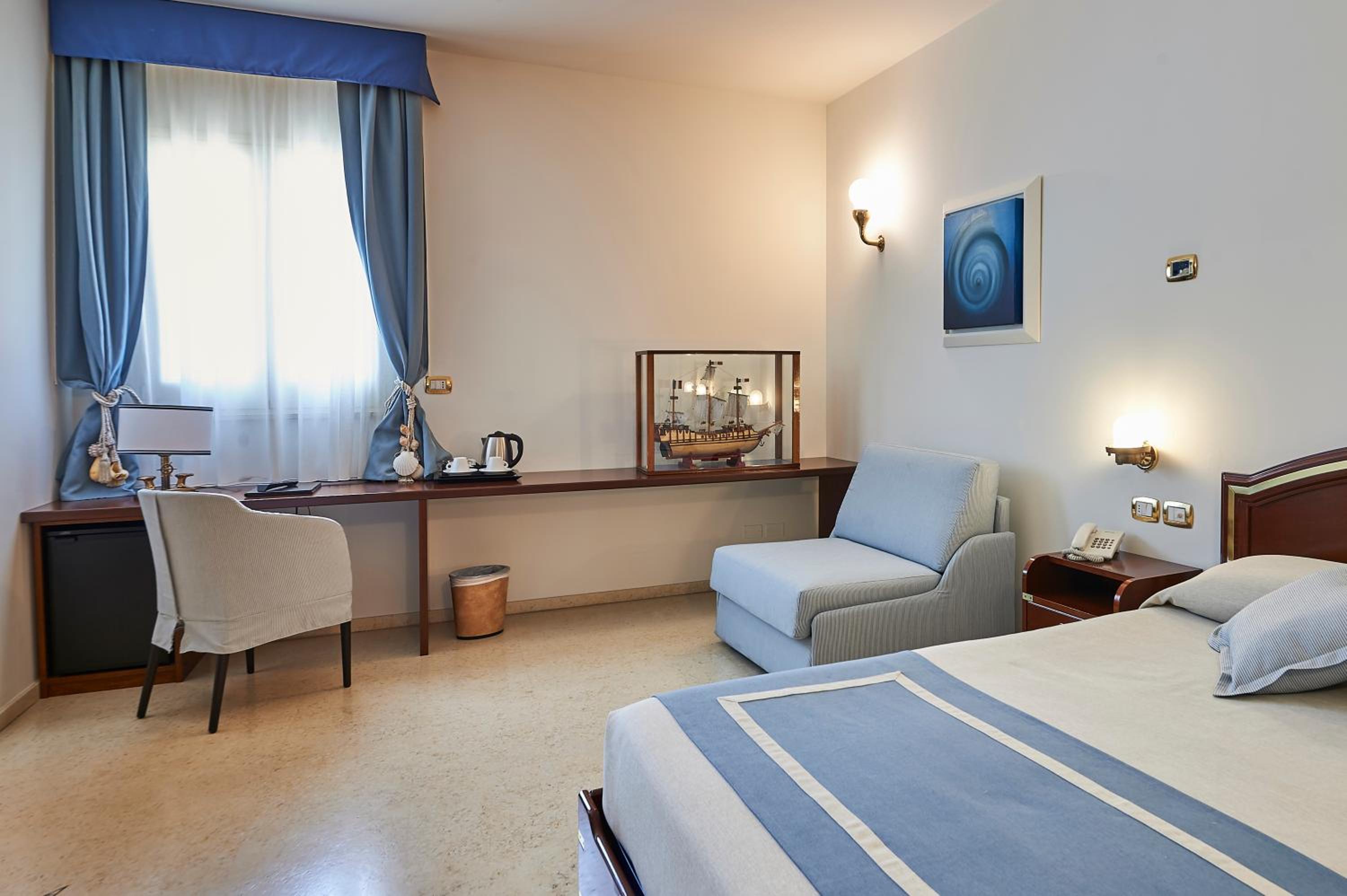 Classic Triple Room - Photo 4