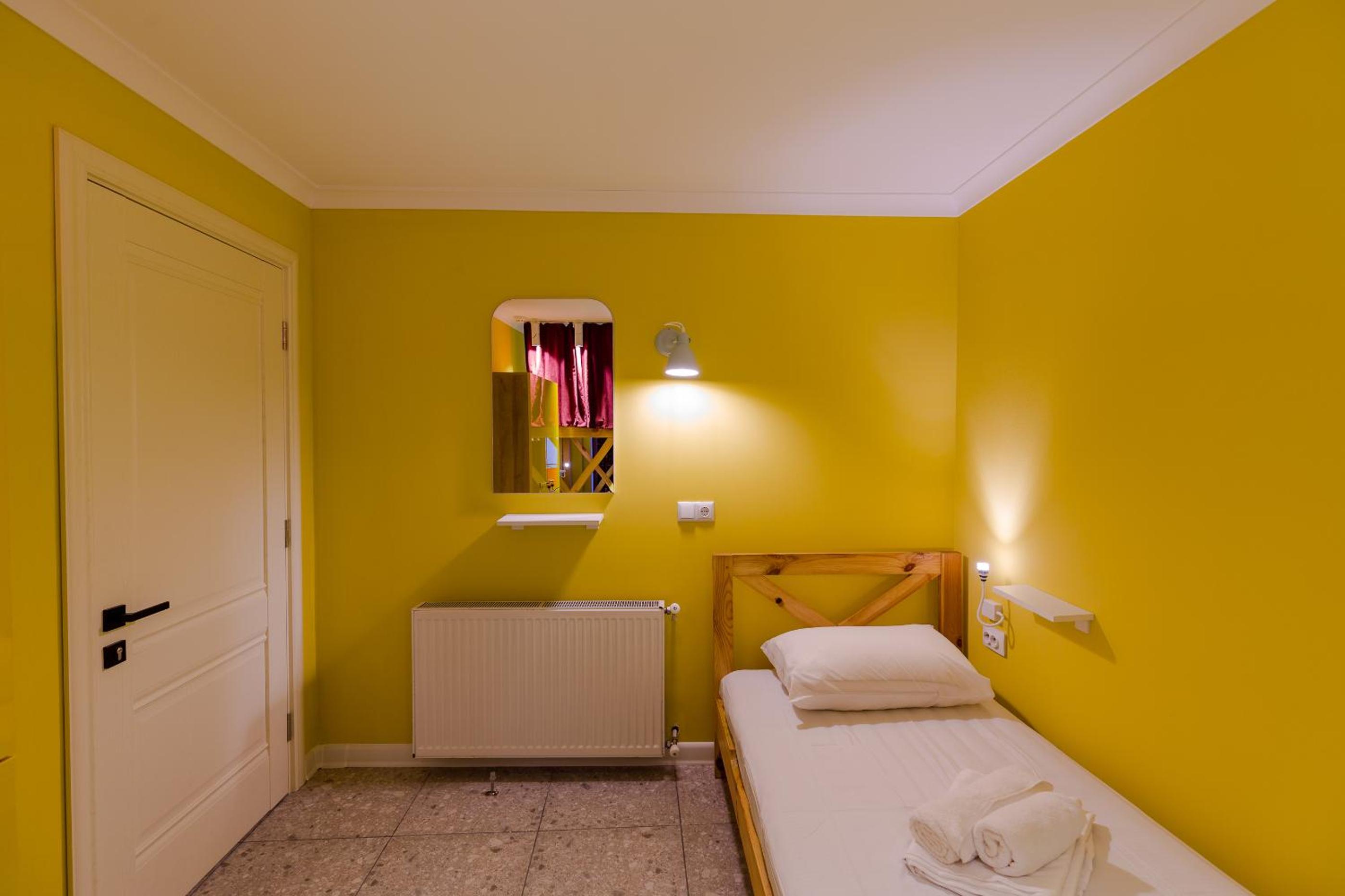 Single Bed in Mixed Dormitory Room photo 2