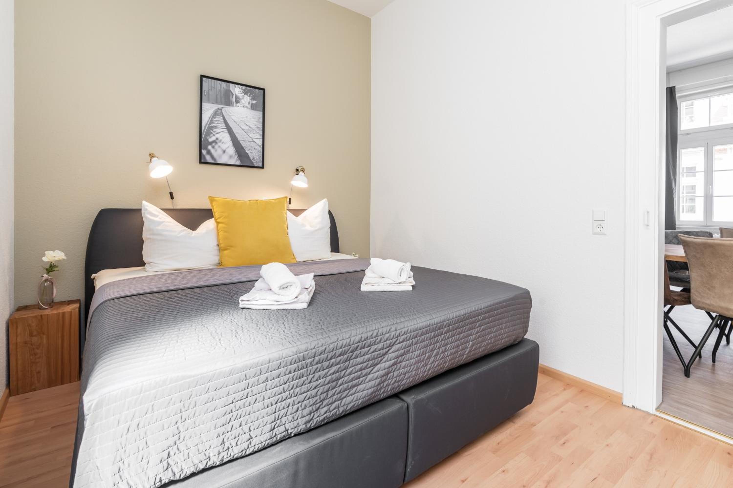 Three-Bedroom Apartment thumbnail 5