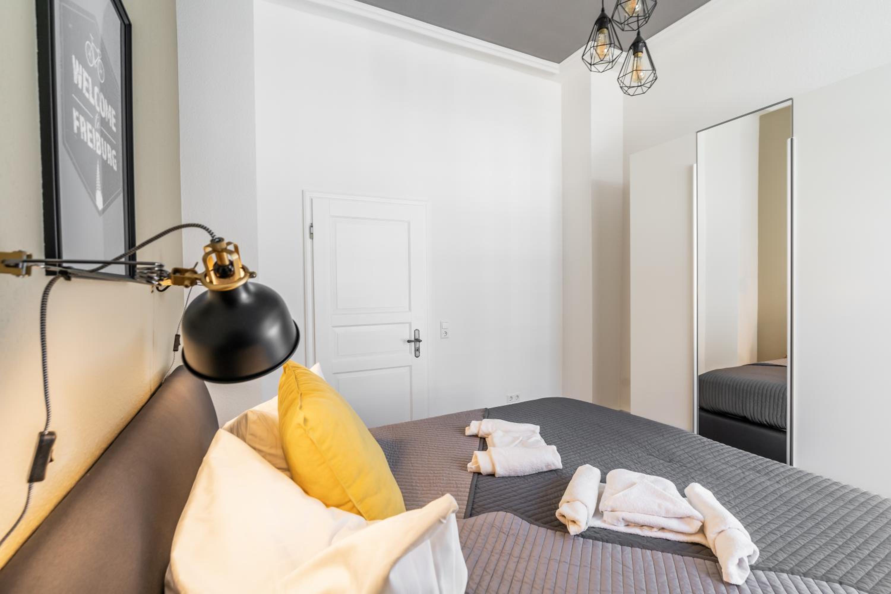 Three-Bedroom Apartment thumbnail 6