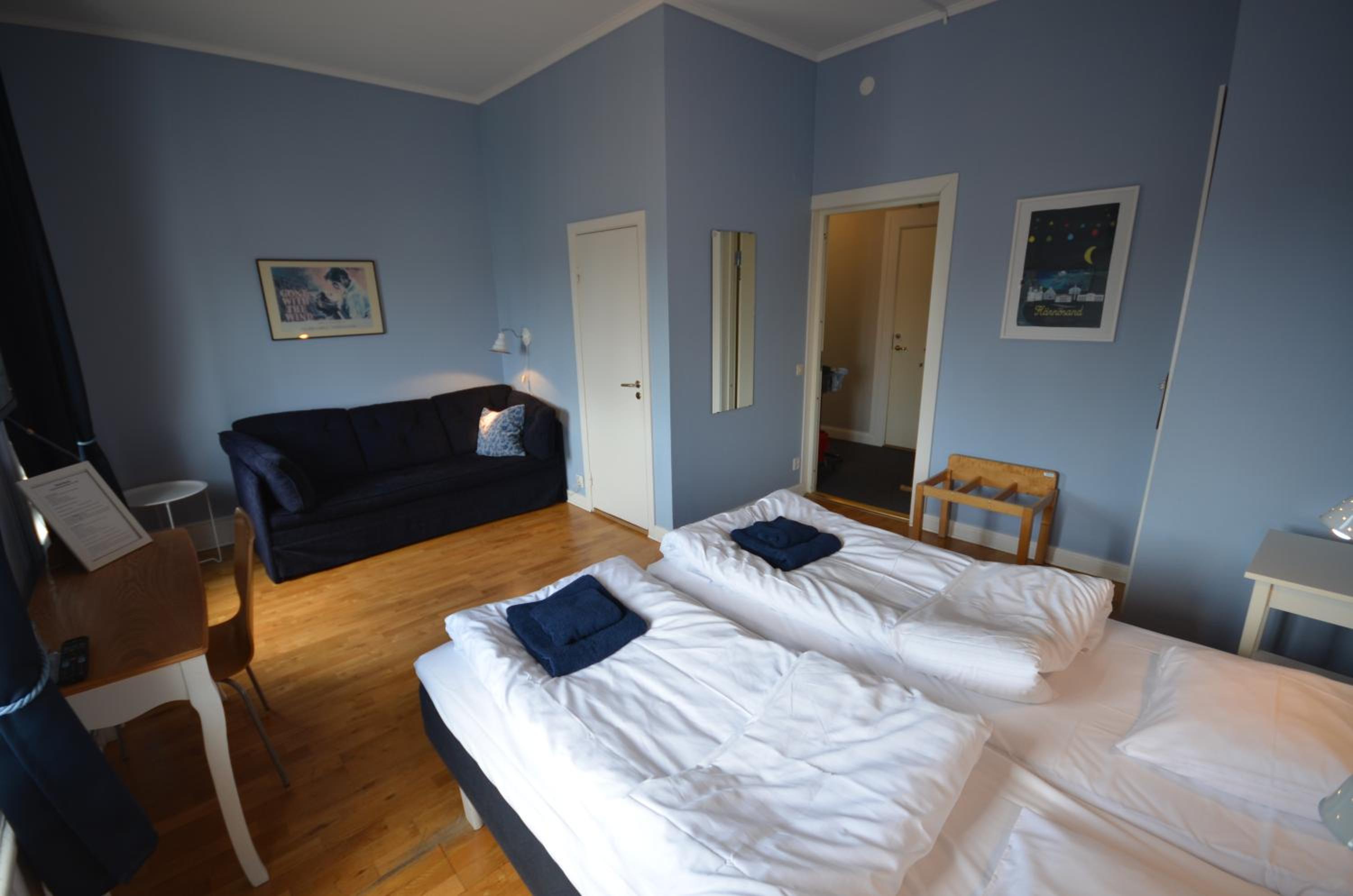Twin Room - Photo 4