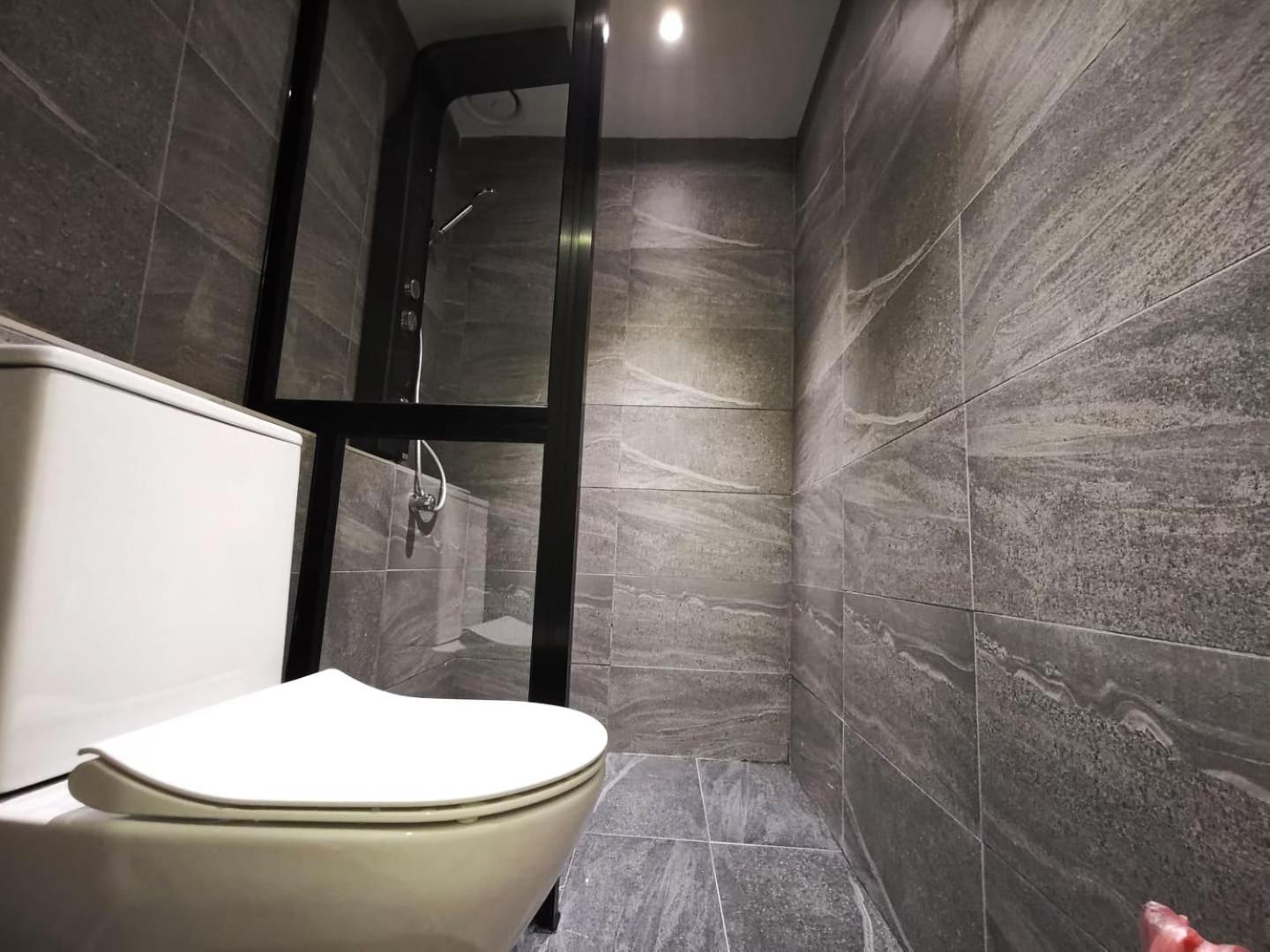 Deluxe Double Room - Photo 9
