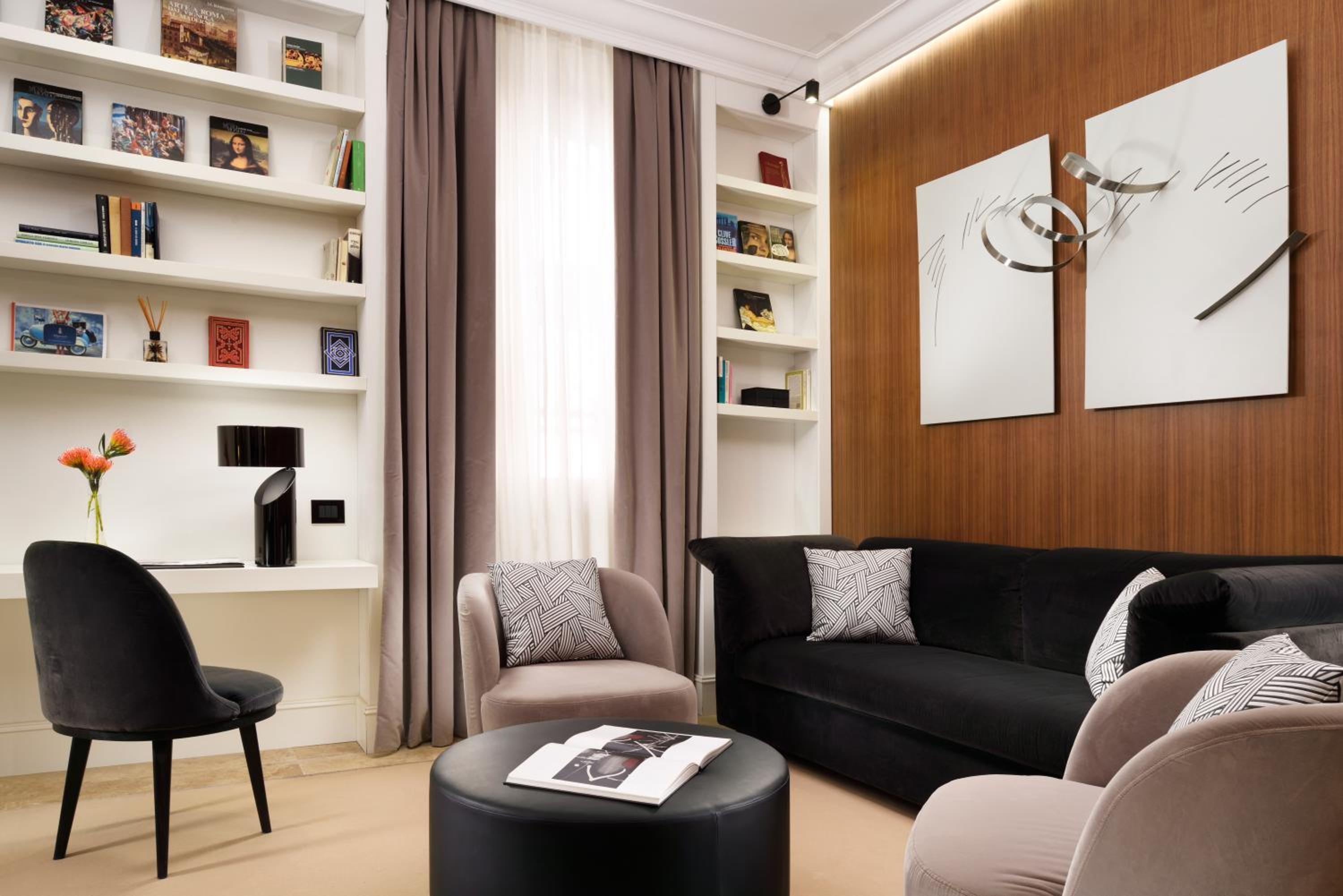 Suite (Non Smoking)