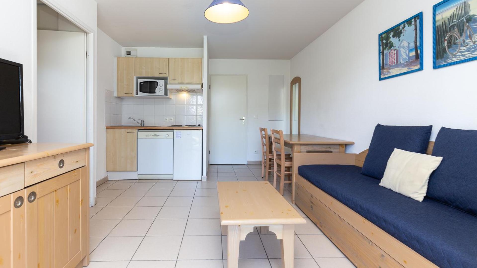 One-Bedroom Apartment - Photo 4