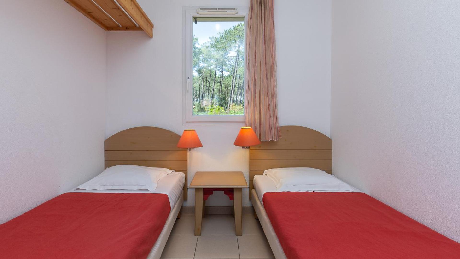 Three-Bedroom House - Photo 3