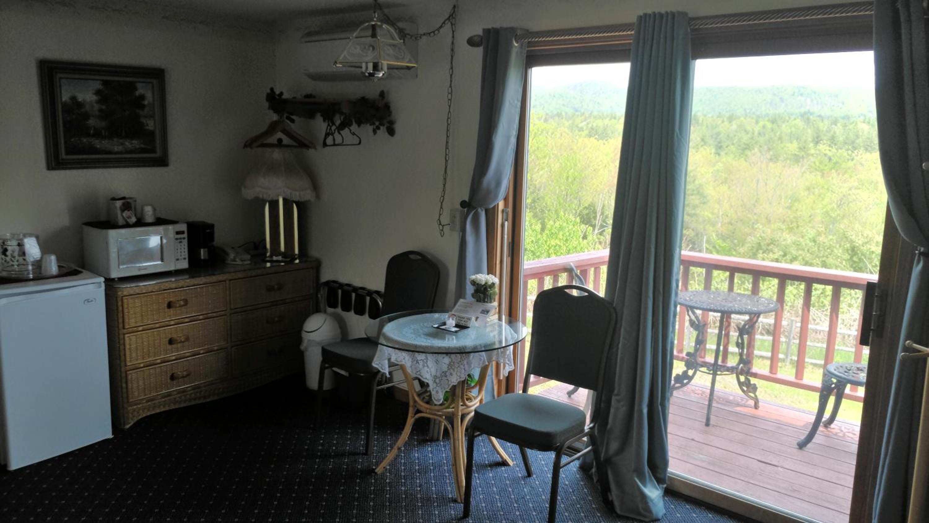 Deluxe Double Room with Balcony - Photo 1