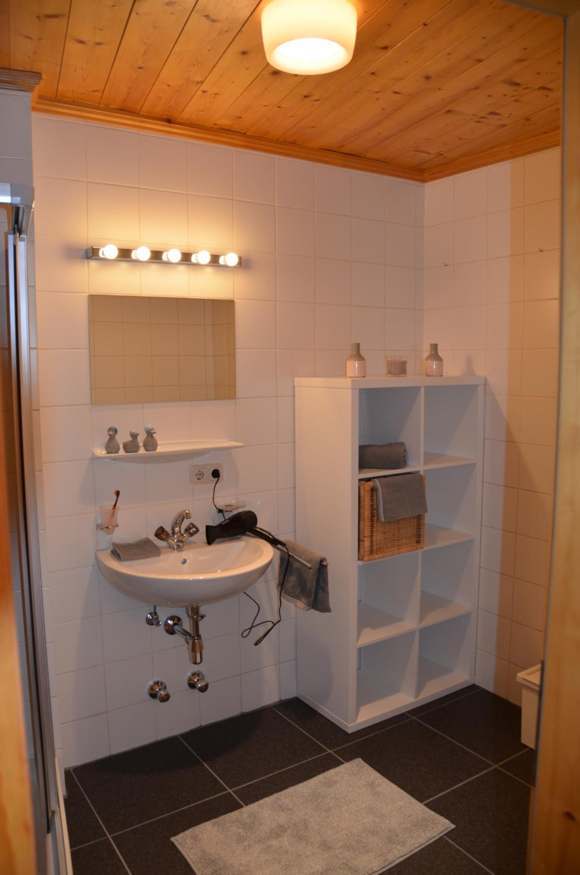 Apartment with Balcony photo 2