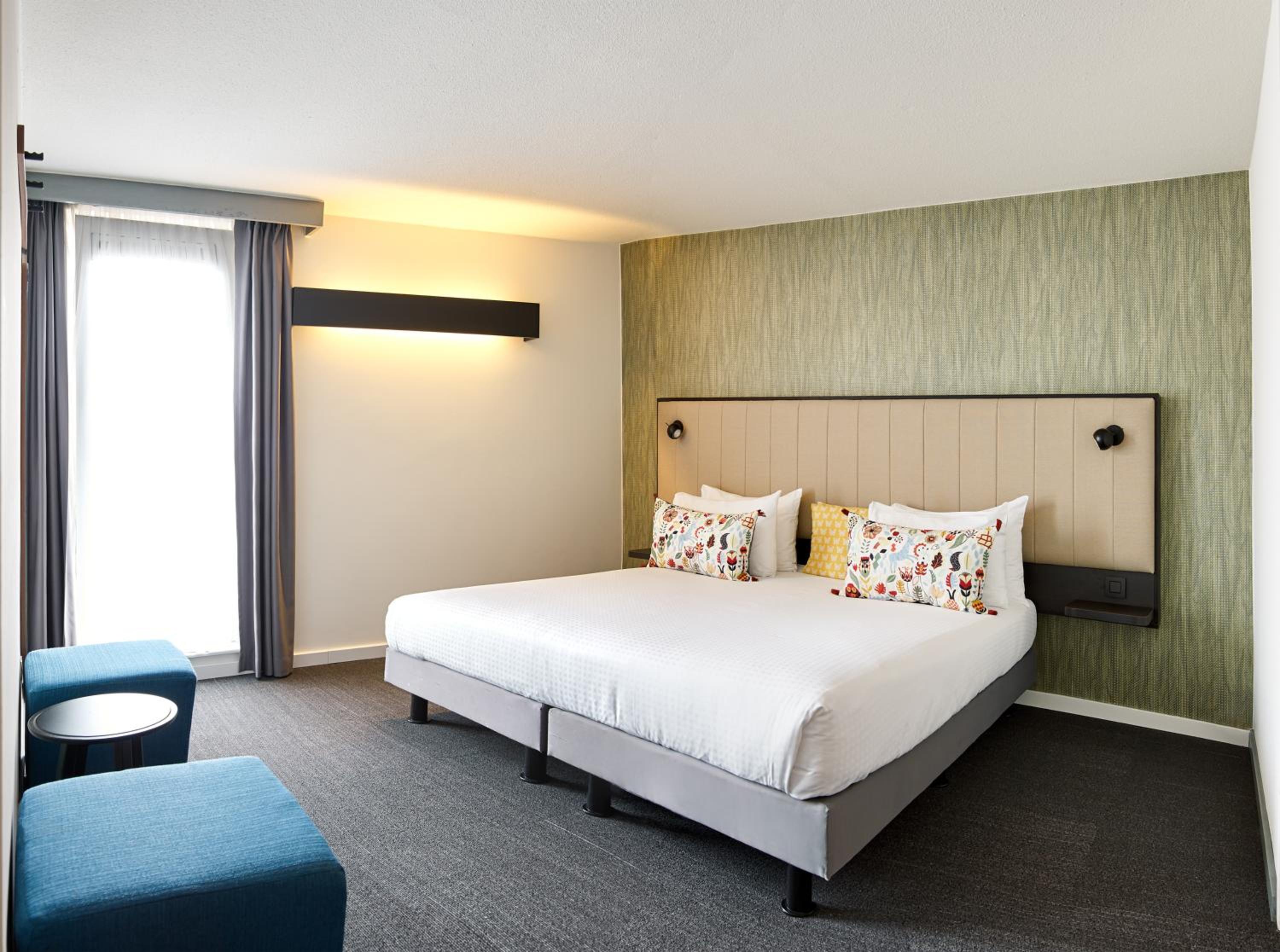 Superior King Room - Non-Smoking - Photo 24