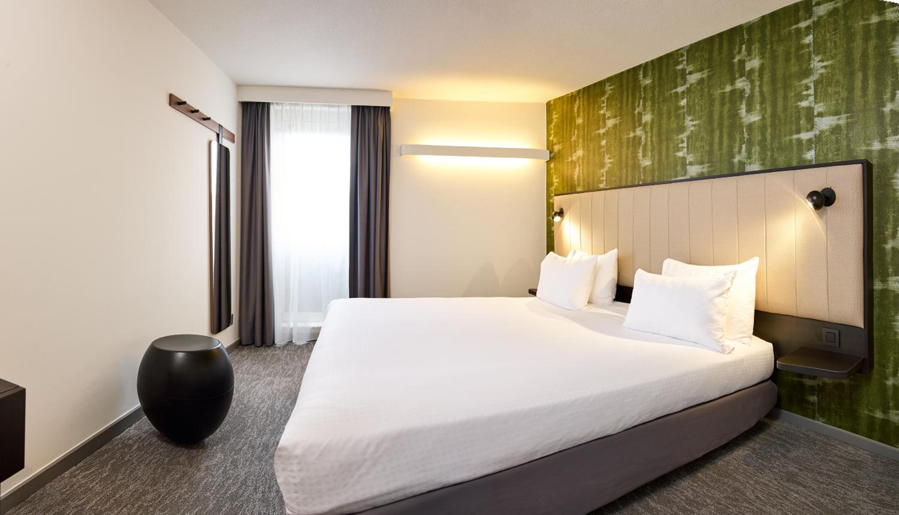 Superior King Room - Non-Smoking - Photo 21