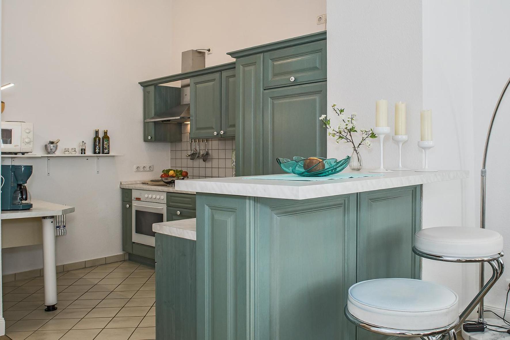 Apartment with Side Sea View