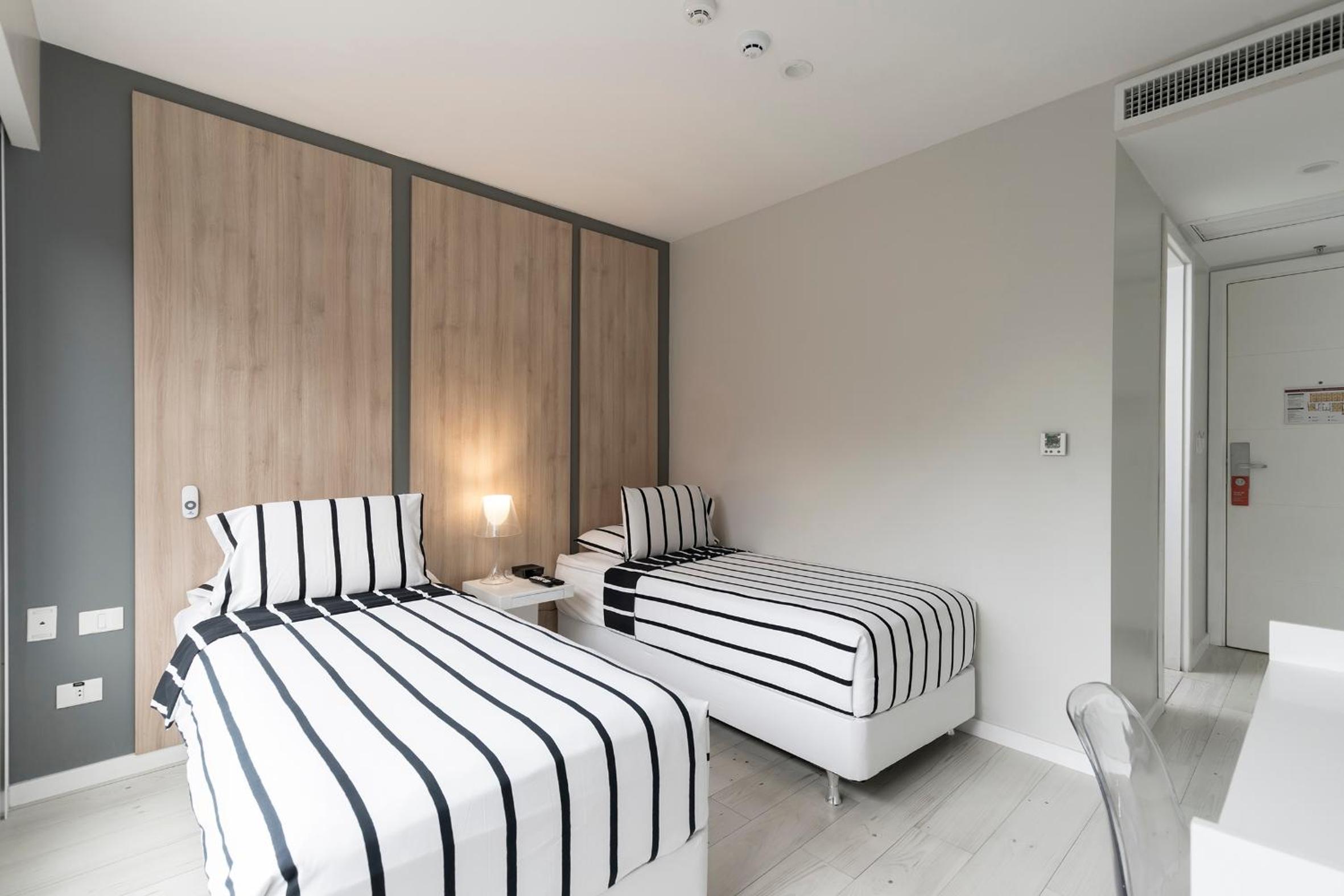 Standard Room photo 2
