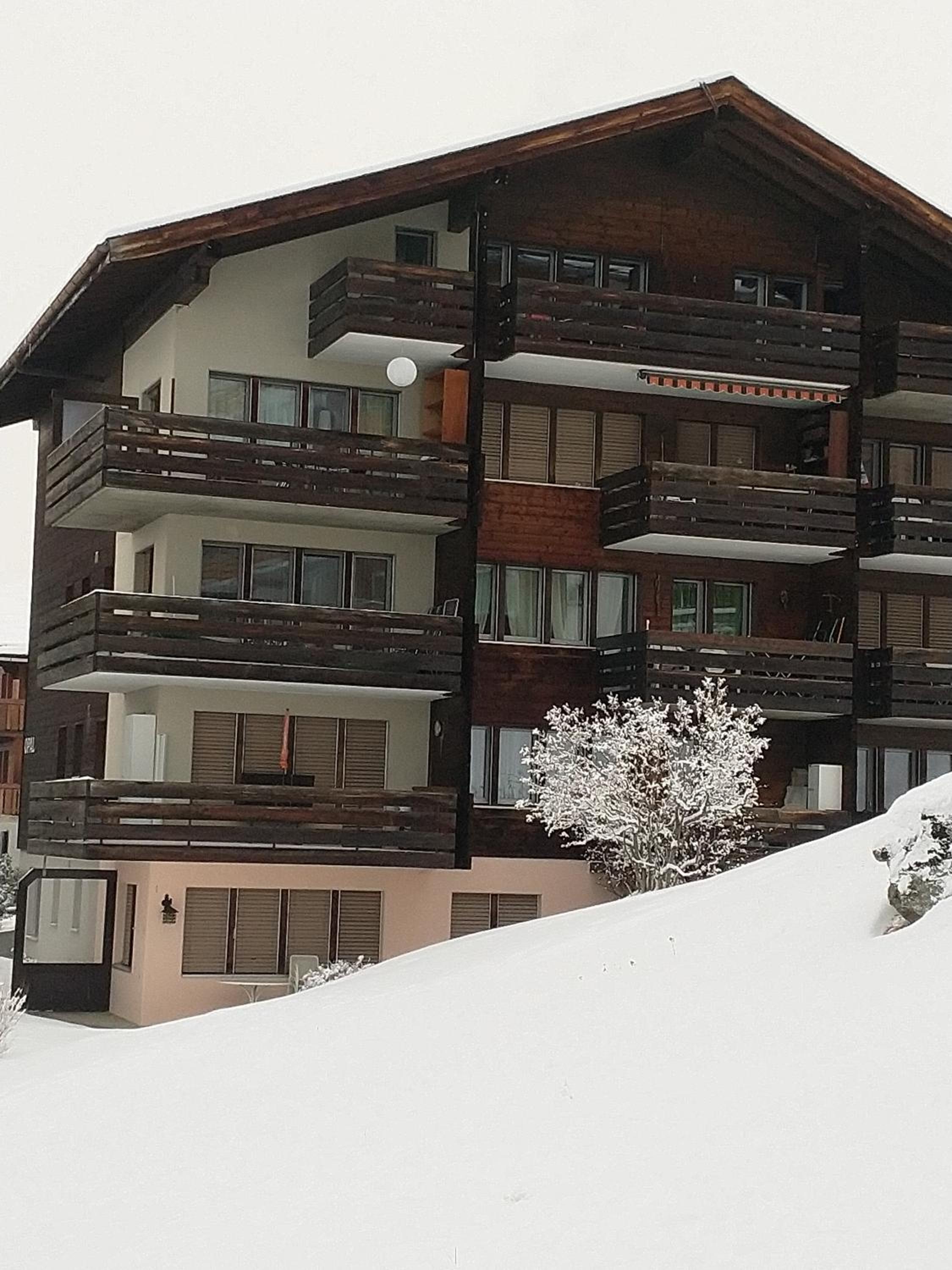 Apartment with Mountain View photo 2