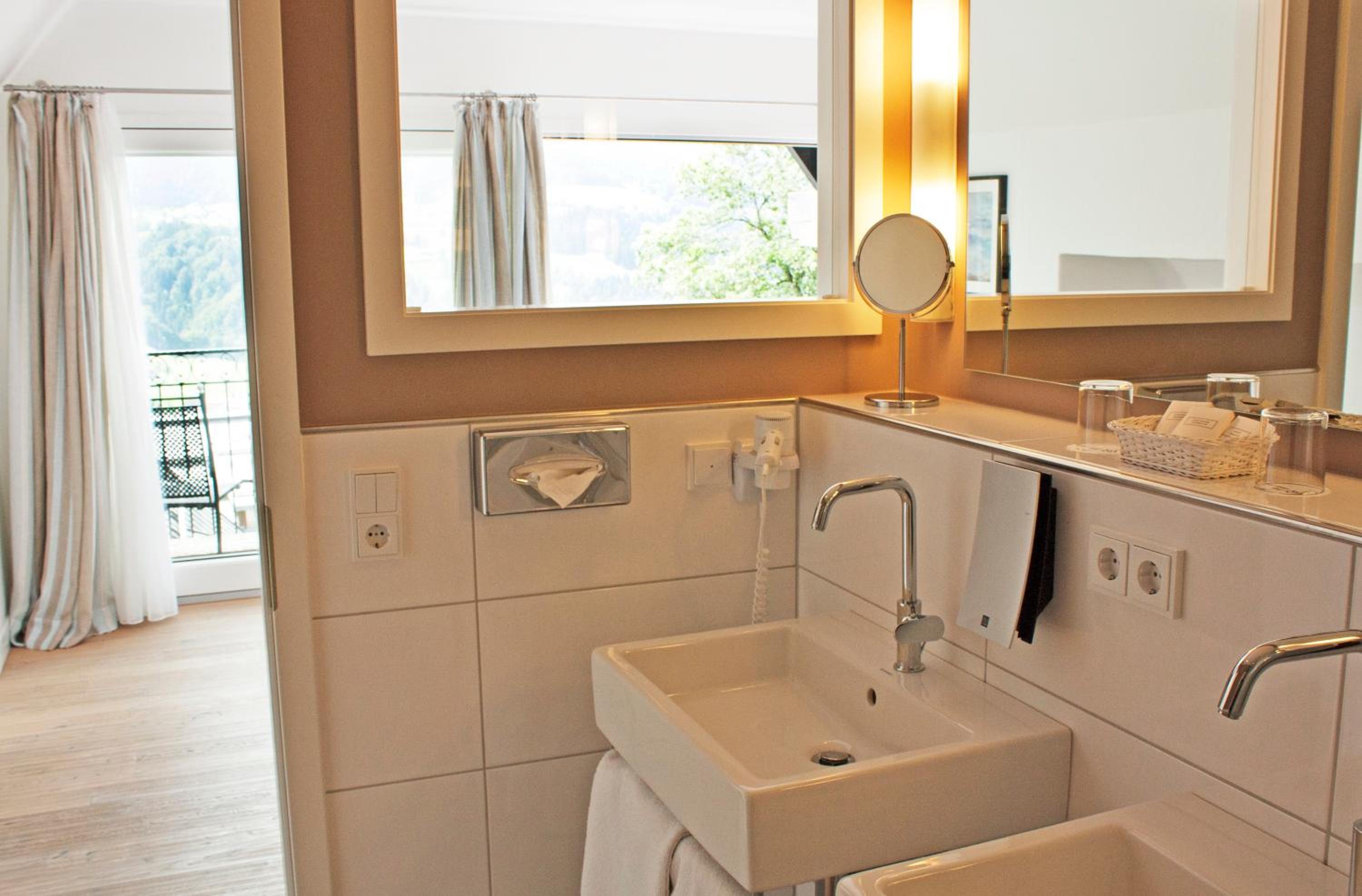Superior Suite - Photo 4