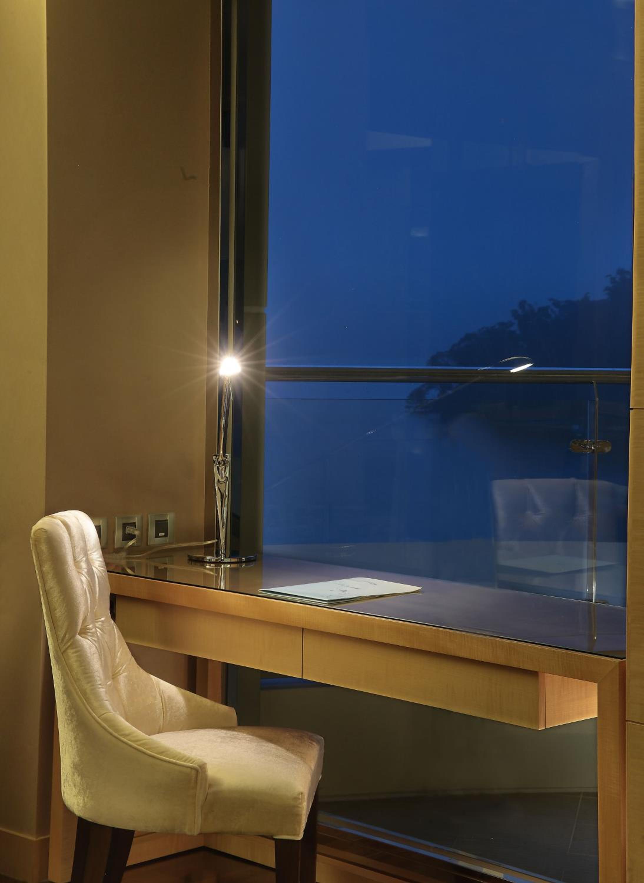 Lake Double Room with Lake View - Photo 4