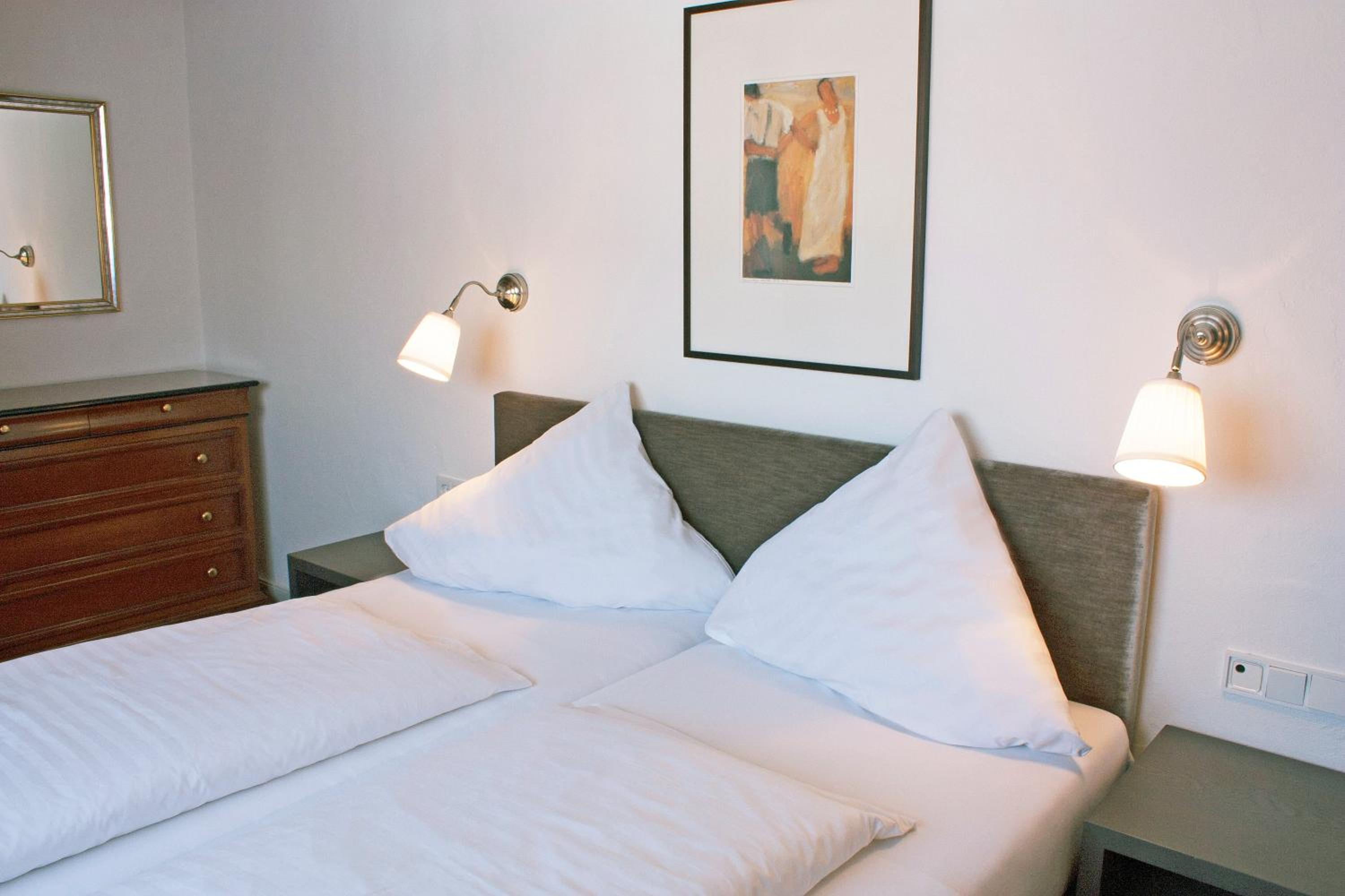 Superior Suite - Photo 12