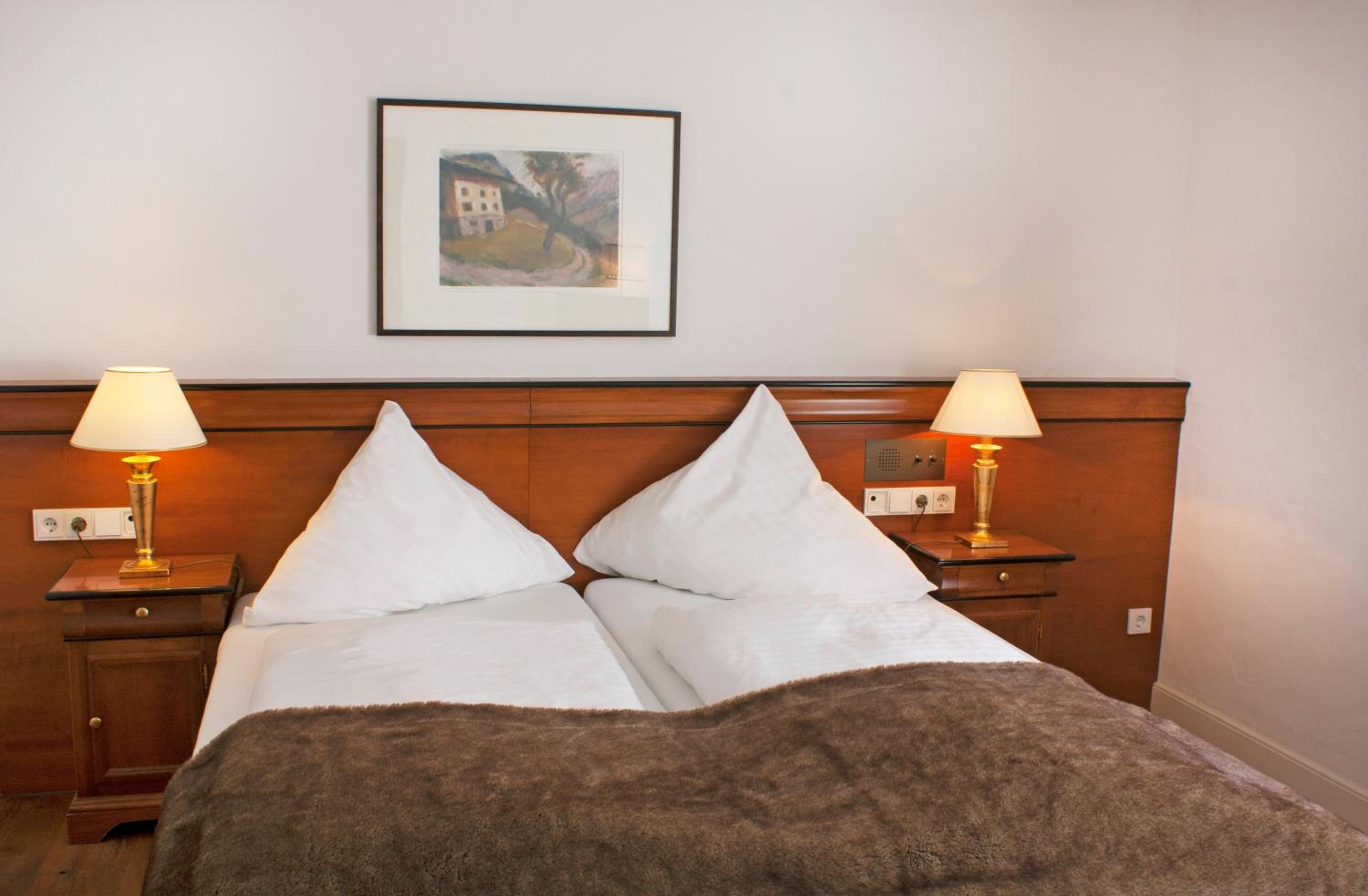 Superior Suite - Photo 11