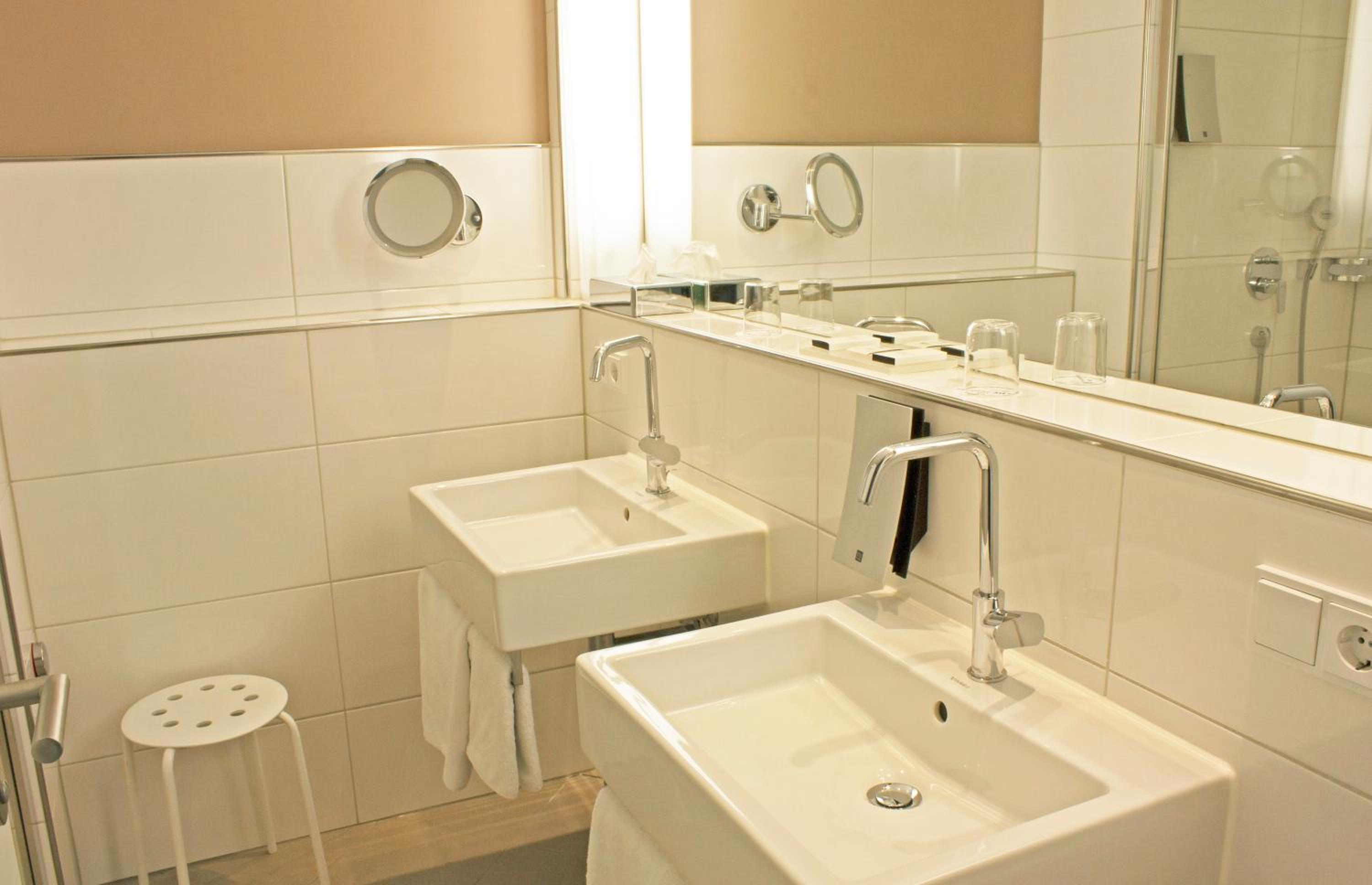 Superior Suite - Photo 5
