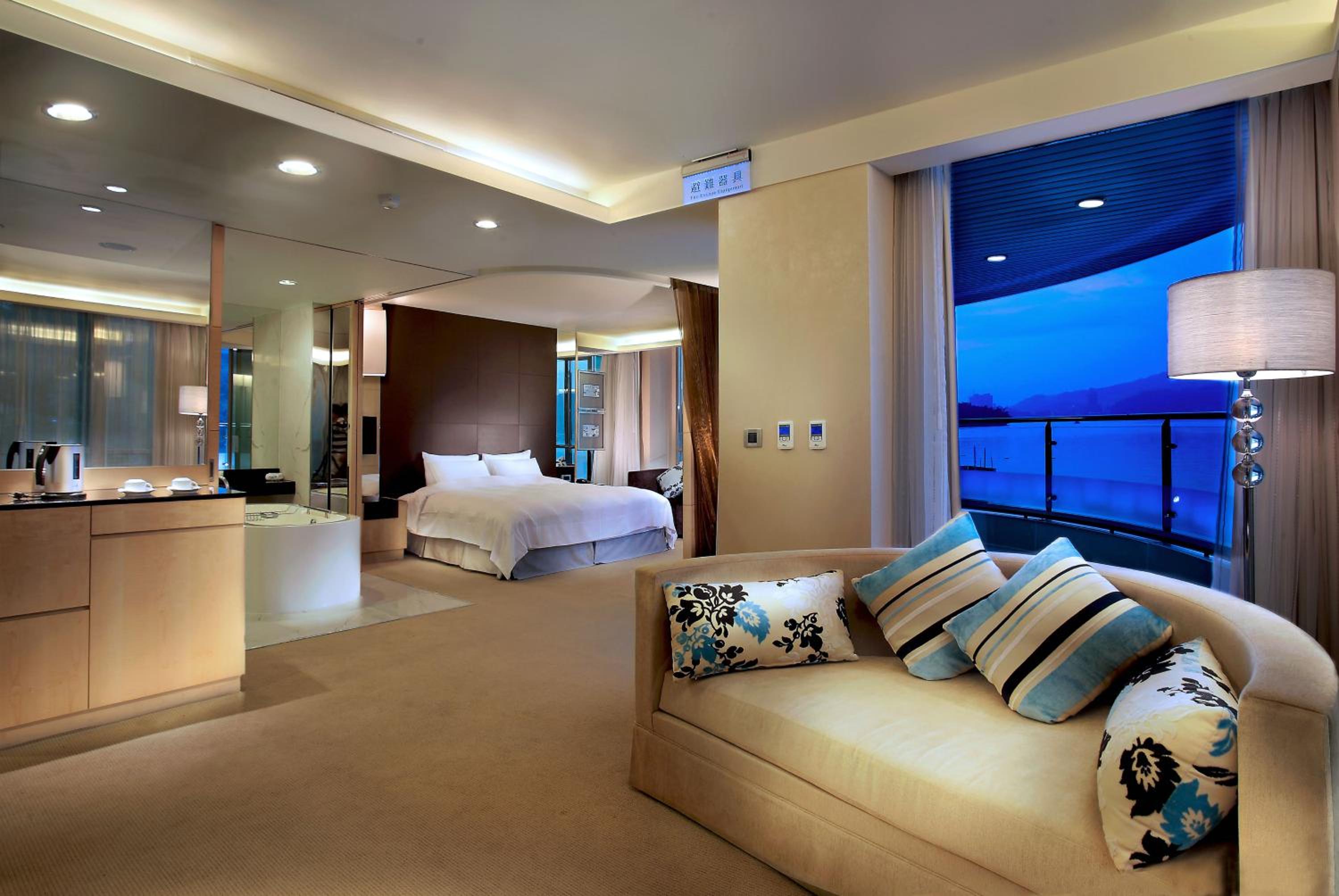 Lake Double Room with Lake View - Photo 2