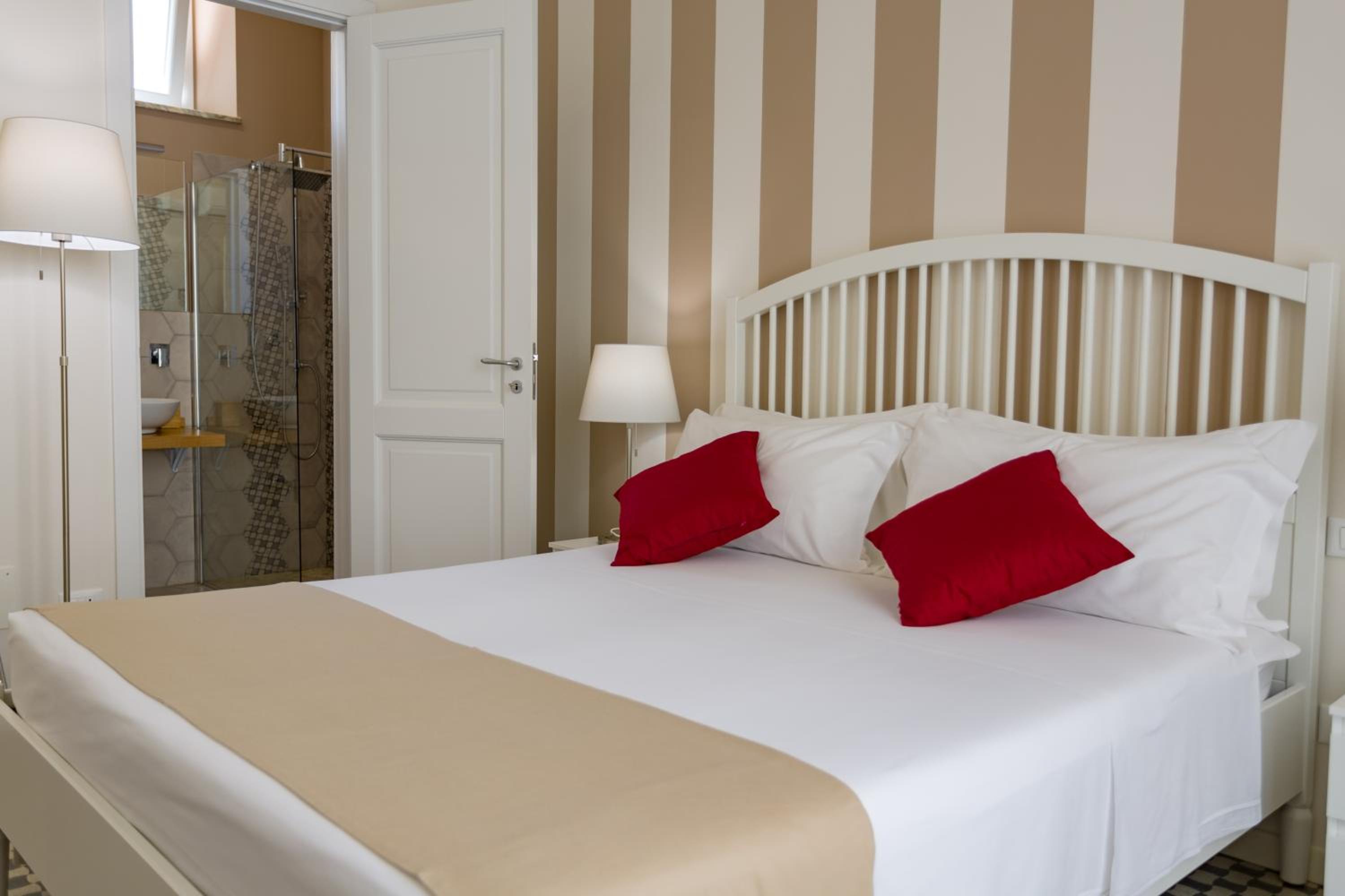 Double Room with Private Bathroom photo 3