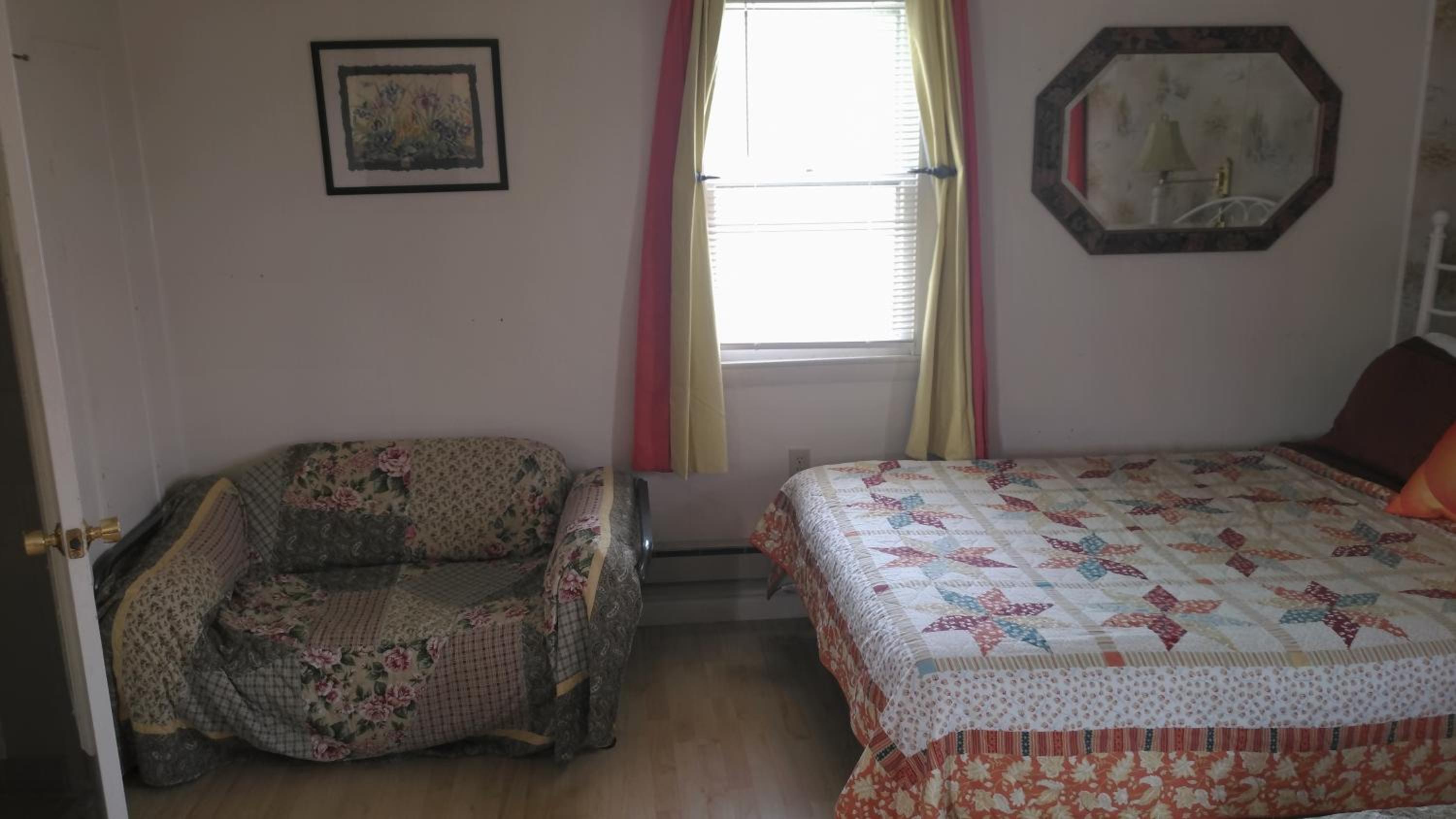 Family Room - Photo 3