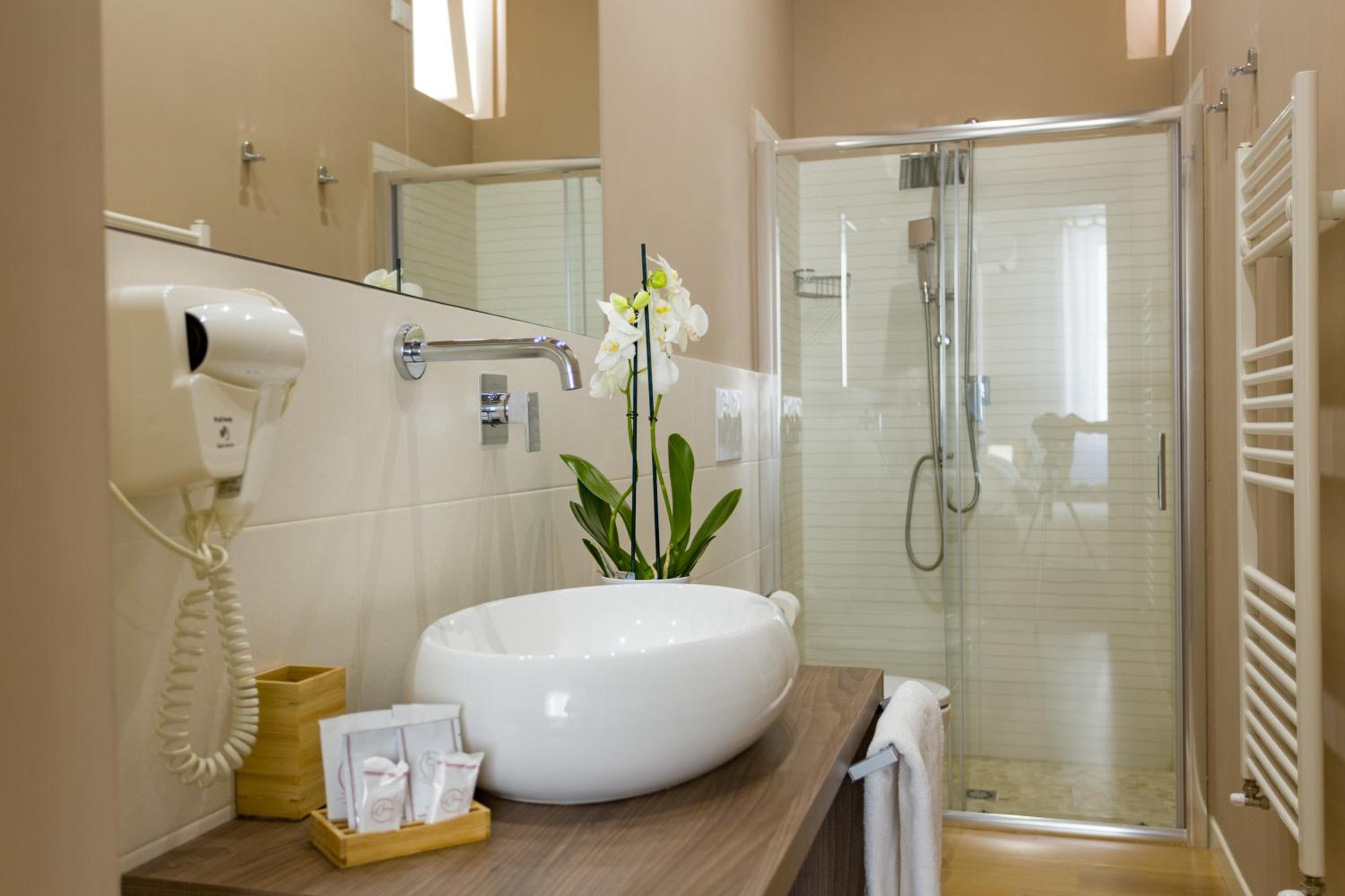 Single Room with Private External Bathroom photo 3