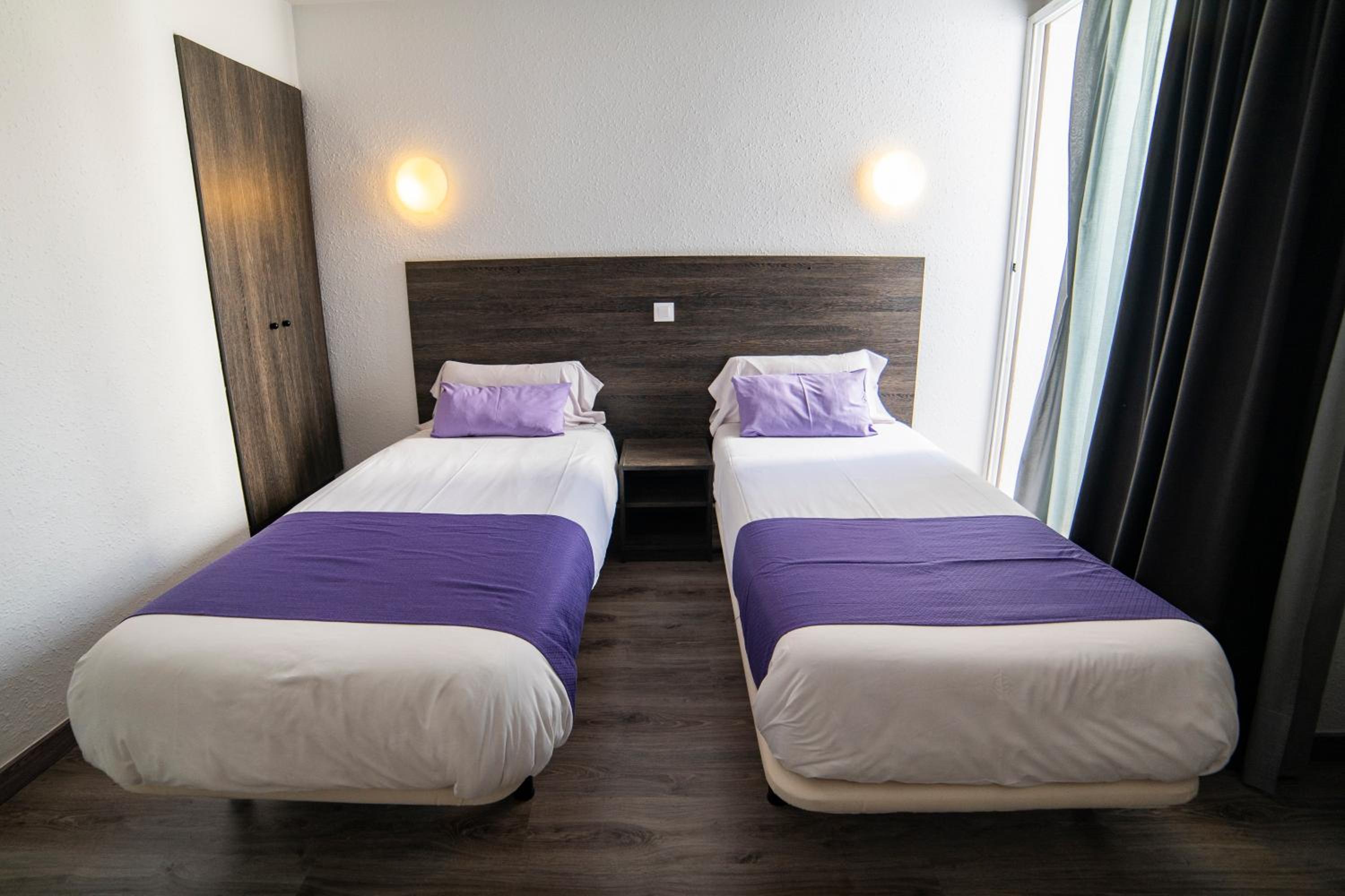 Two Bedroom Family Apartment - Photo 16