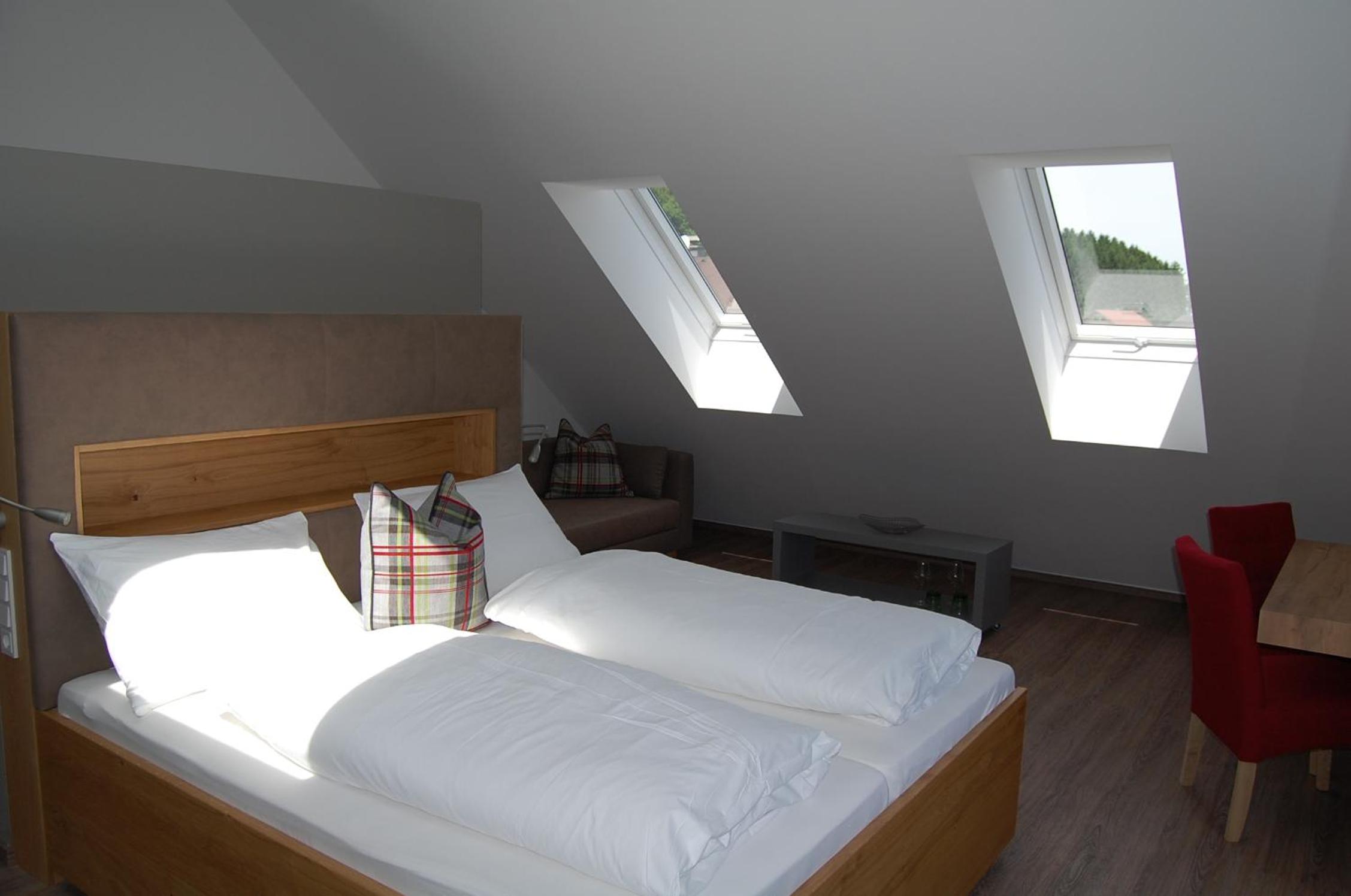 Double Room with Garden View - Photo 2