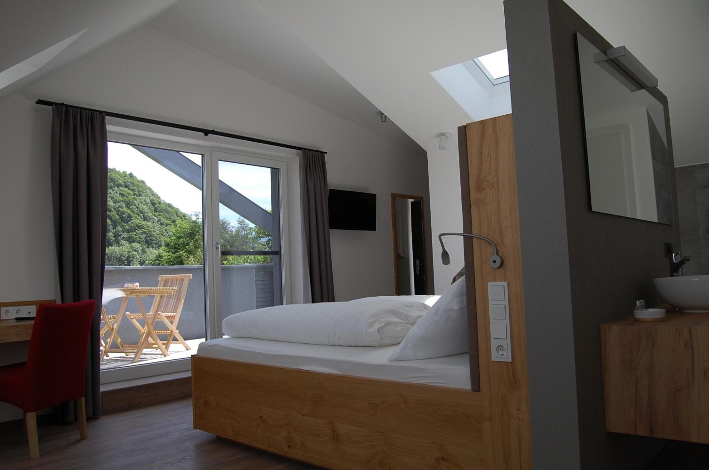 Double Room with Garden View - Photo 5
