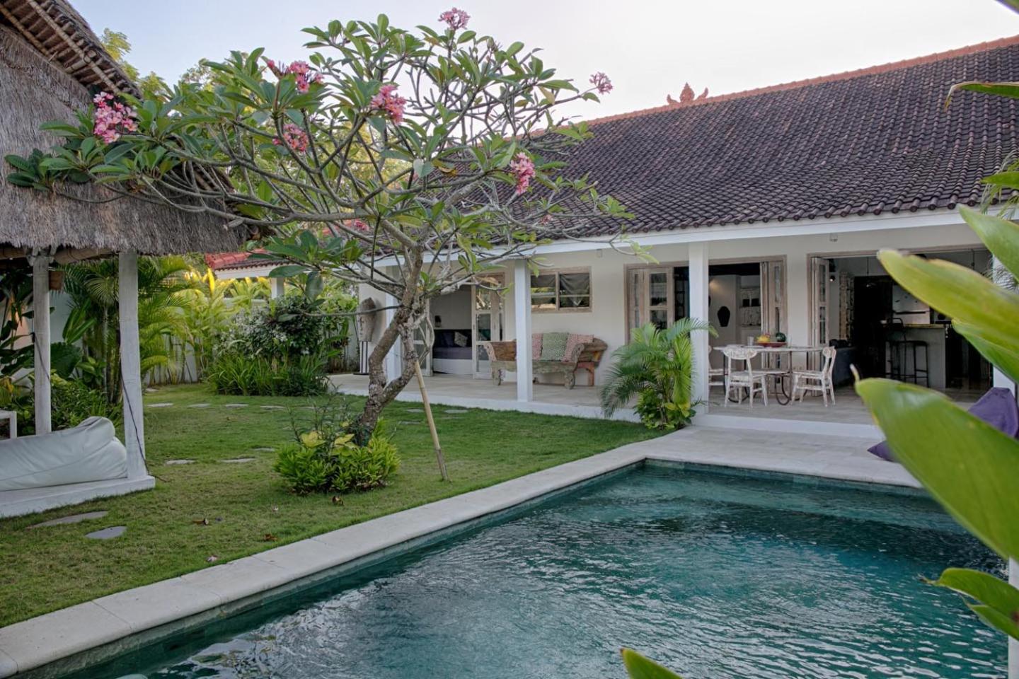 Three-Bedroom Villa - Photo 24
