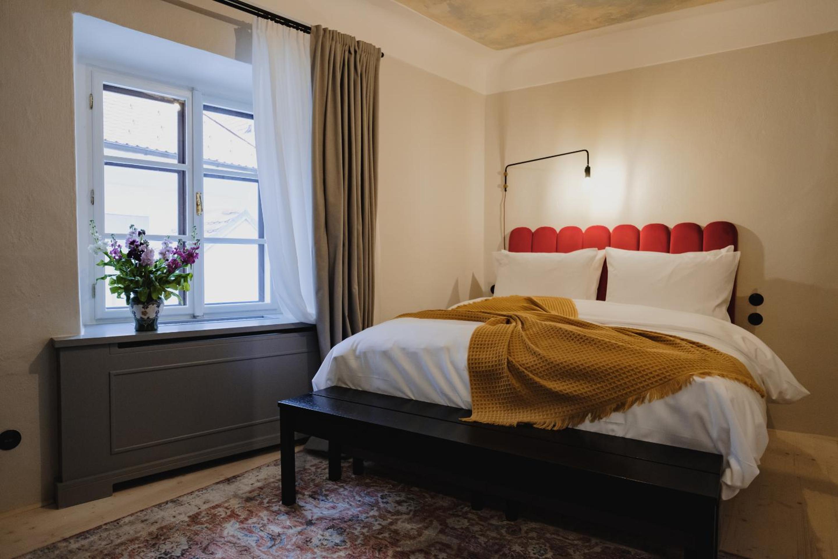 Double Room - Photo 12