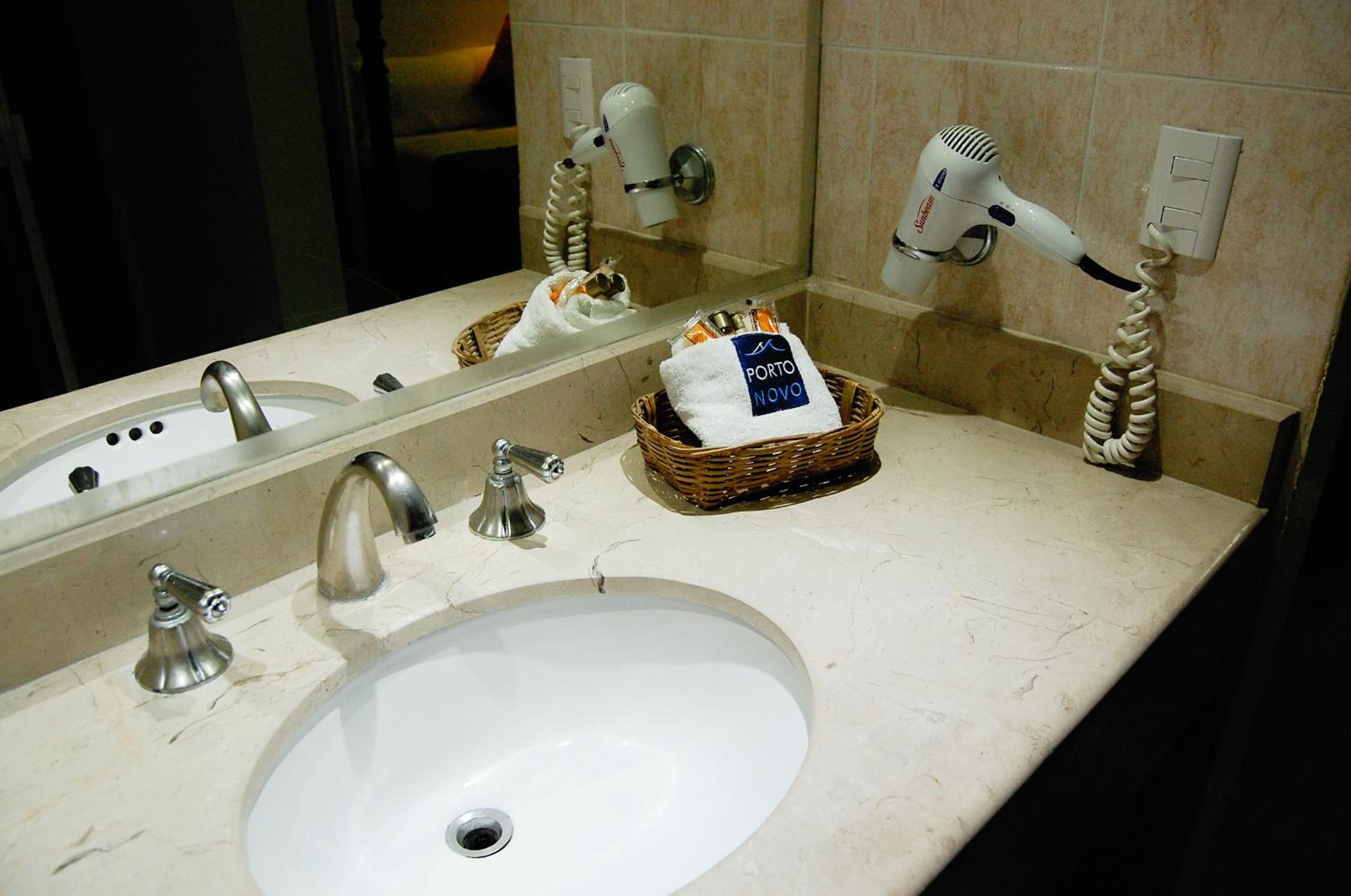 Double Room with Spa Bath photo 2