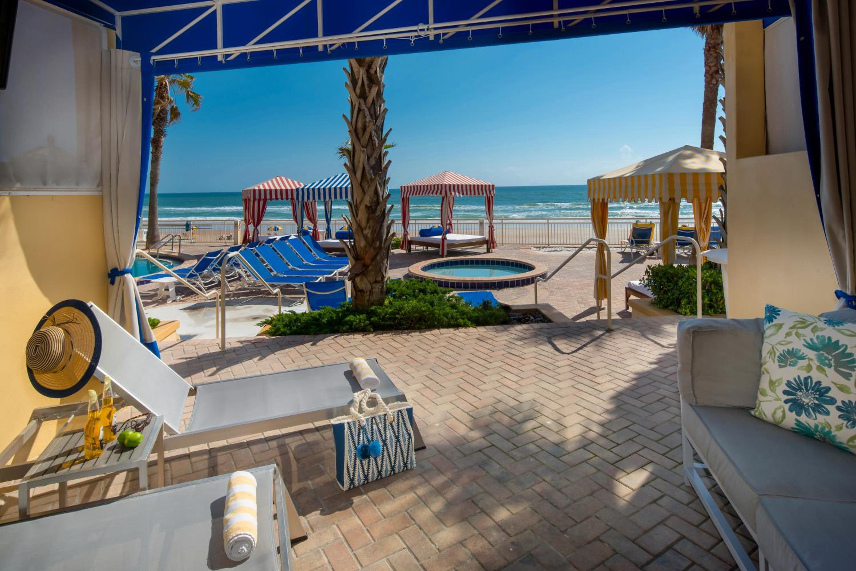 Oceanfront Double Cabana Guestroom - Photo 2