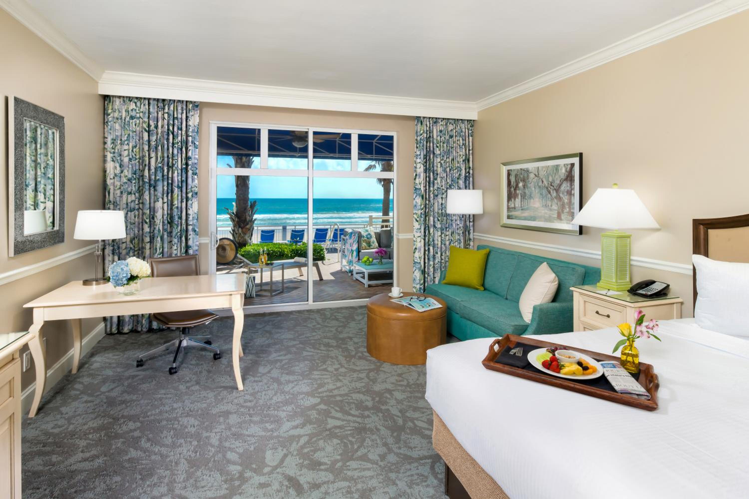 Oceanfront King Cabana Guestroom