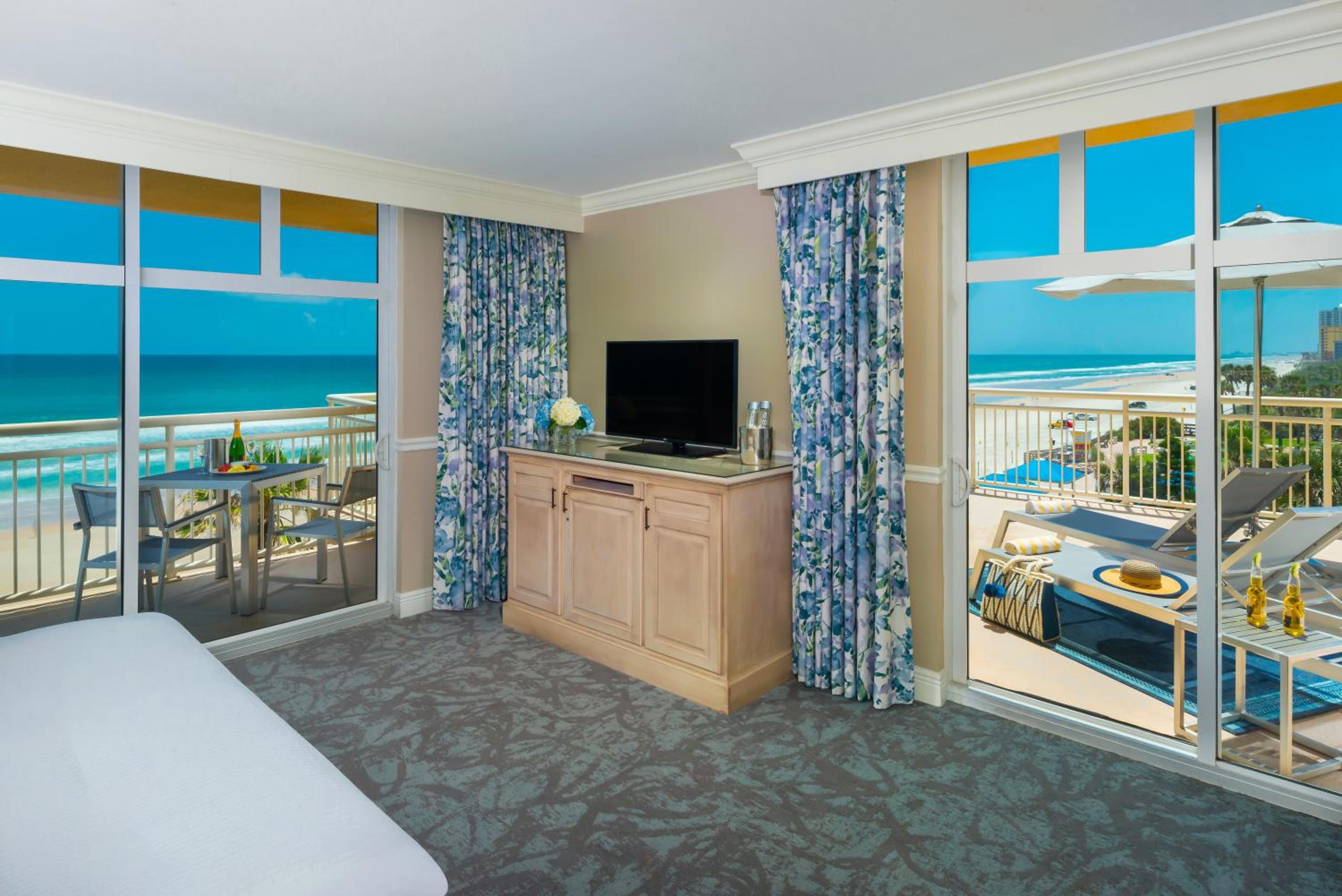 Oceanfront Terrace Guestroom - Photo 1