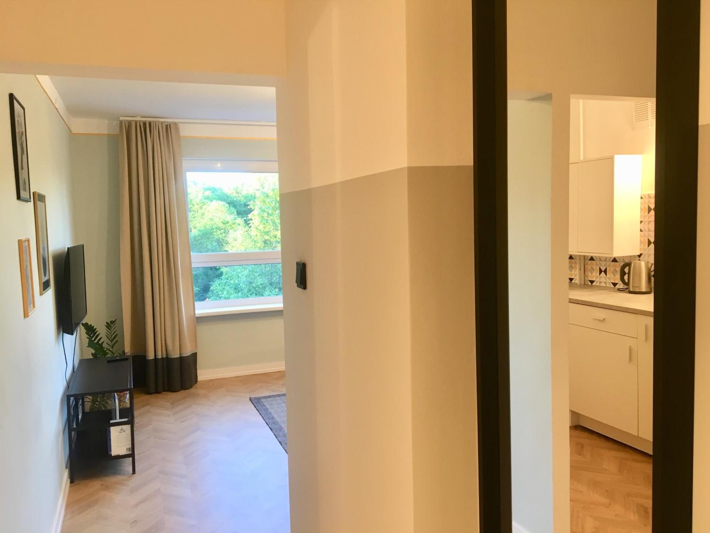 One-Bedroom Apartment - Photo 3