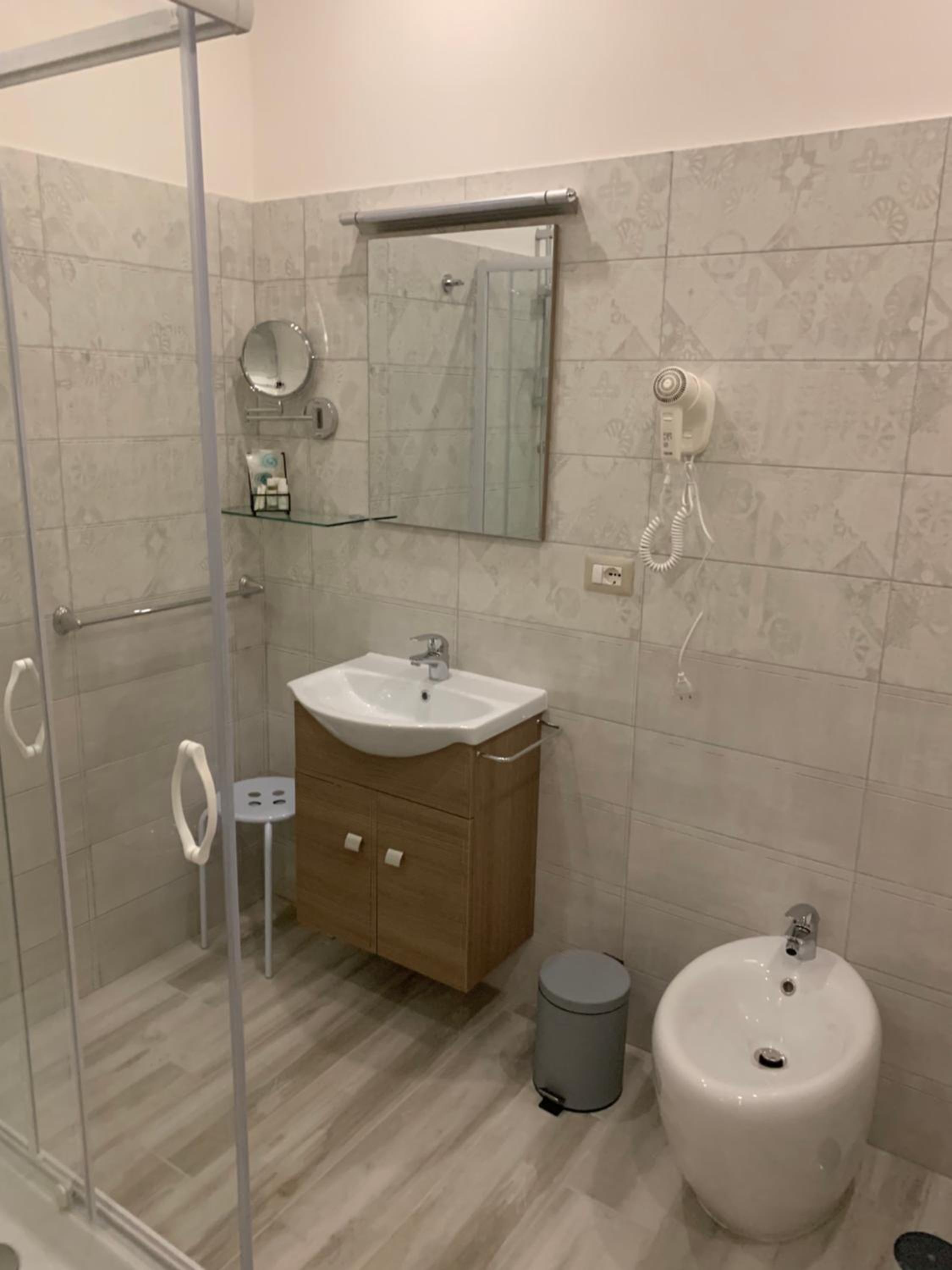 Deluxe Triple Room - Photo 3
