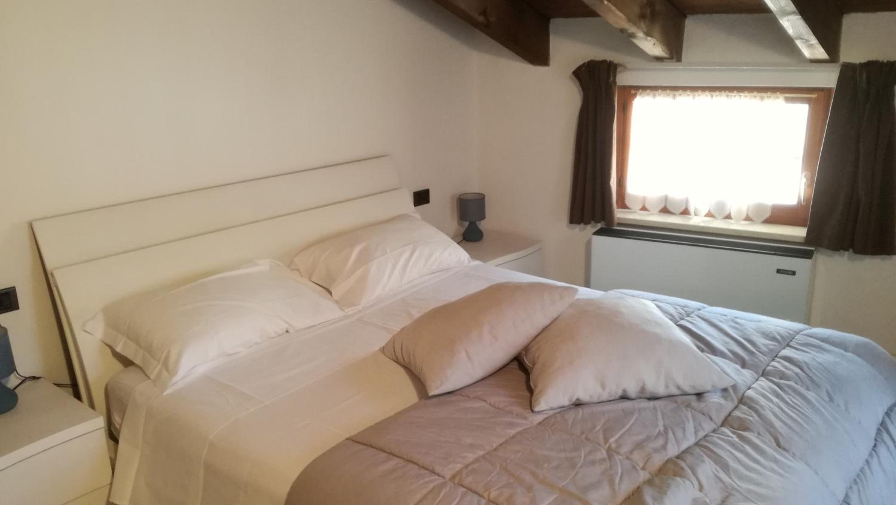 Apartment with Private Parking - Photo 12