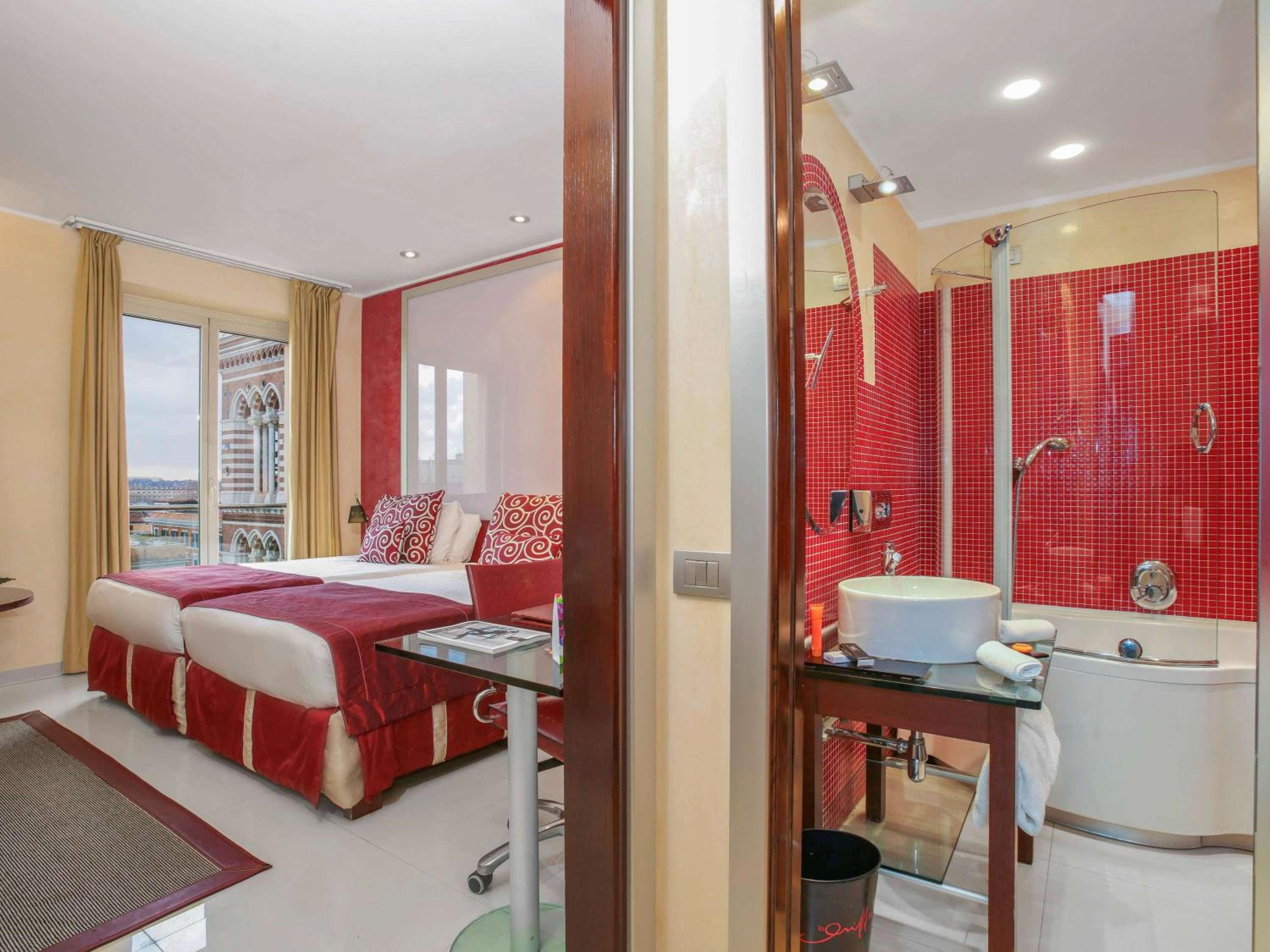 Standard Double Room photo 2