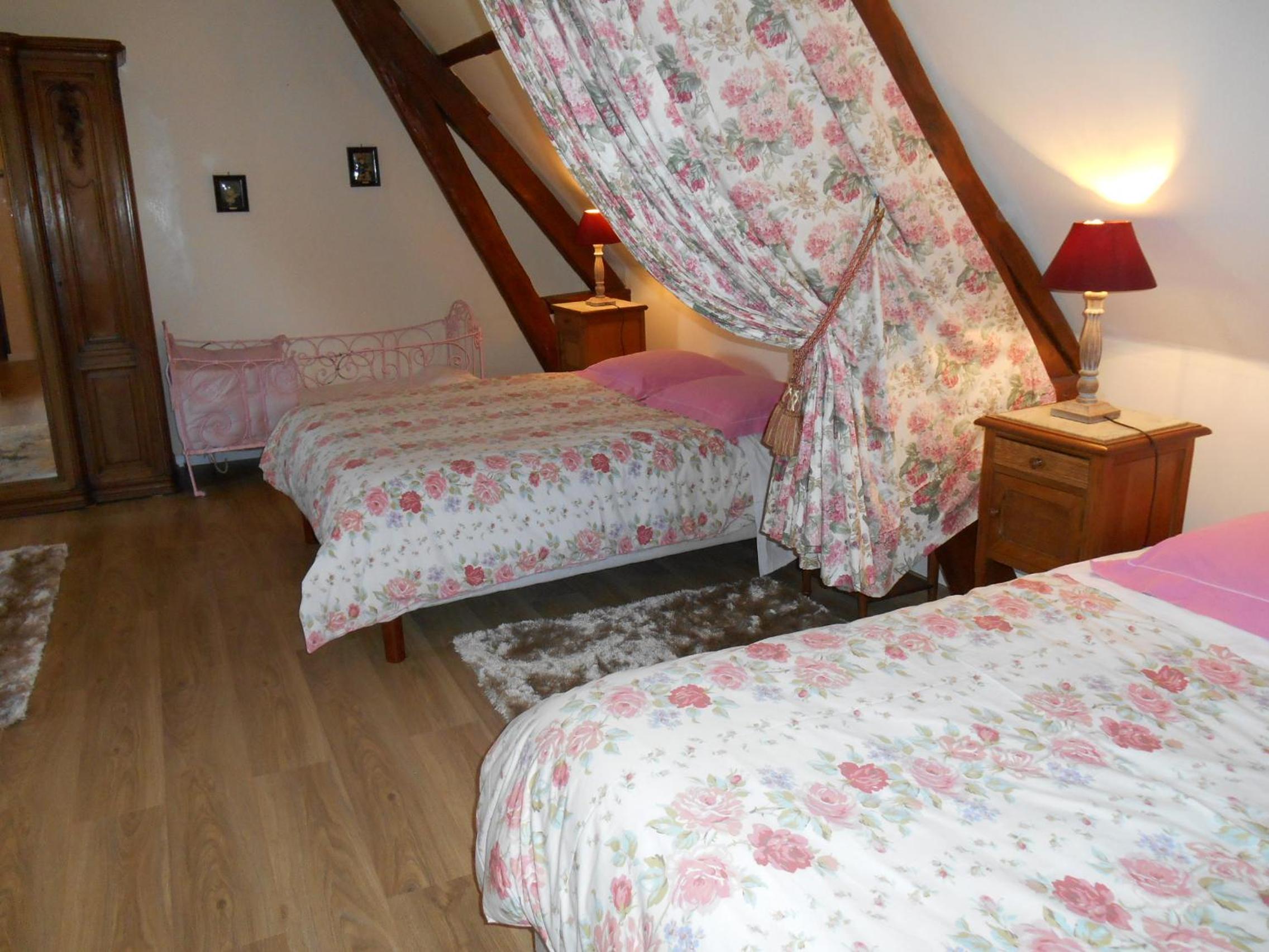 Family Room (2 Adults + 2 Children) photo 2