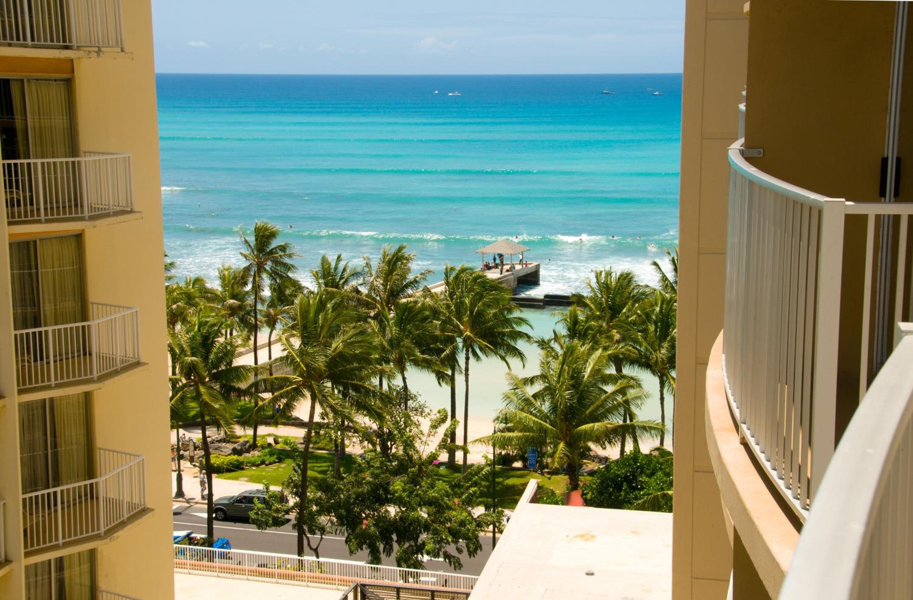 Double Room with Partial Ocean View - Photo 7