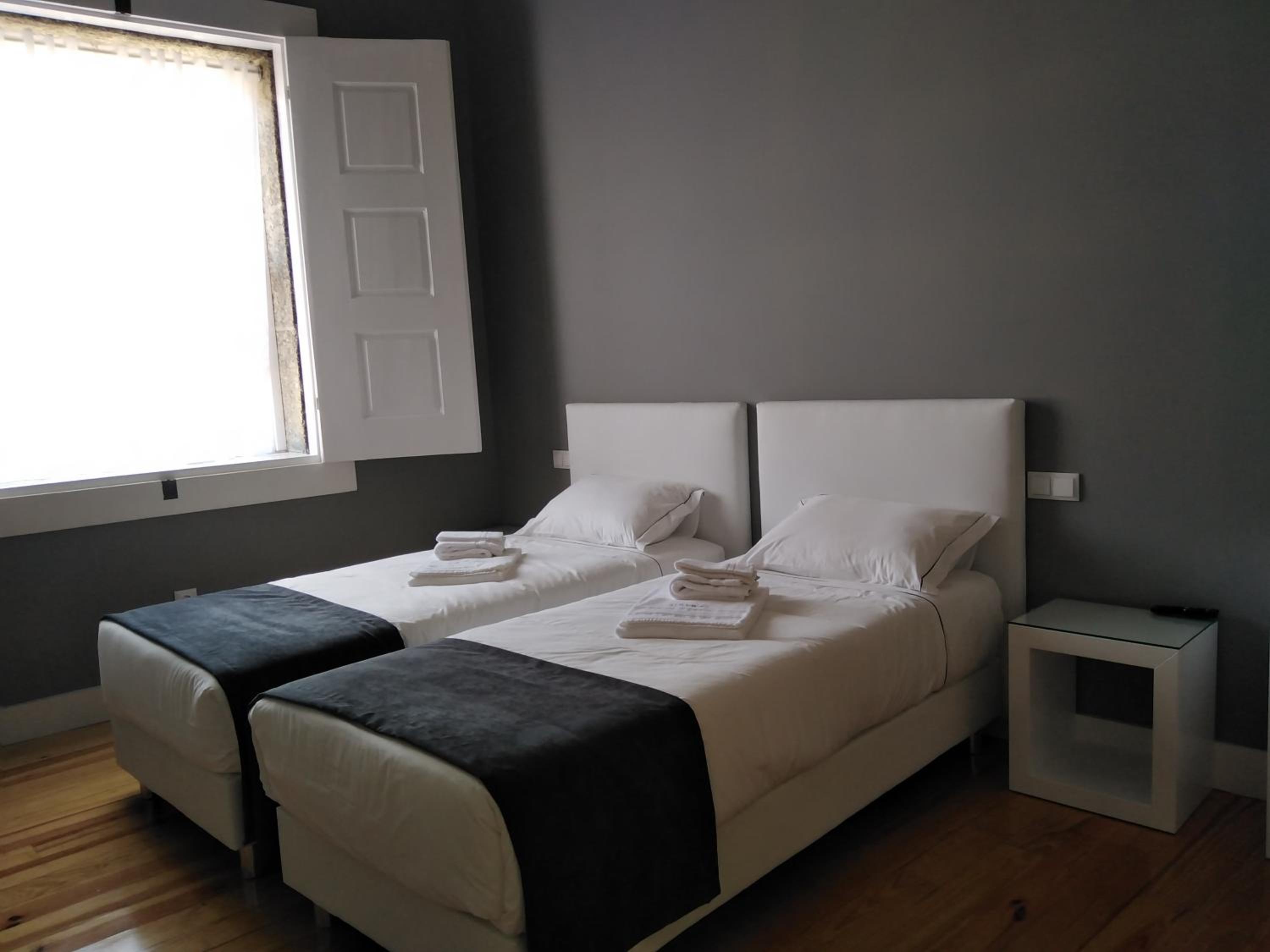 Twin Room - Photo 1
