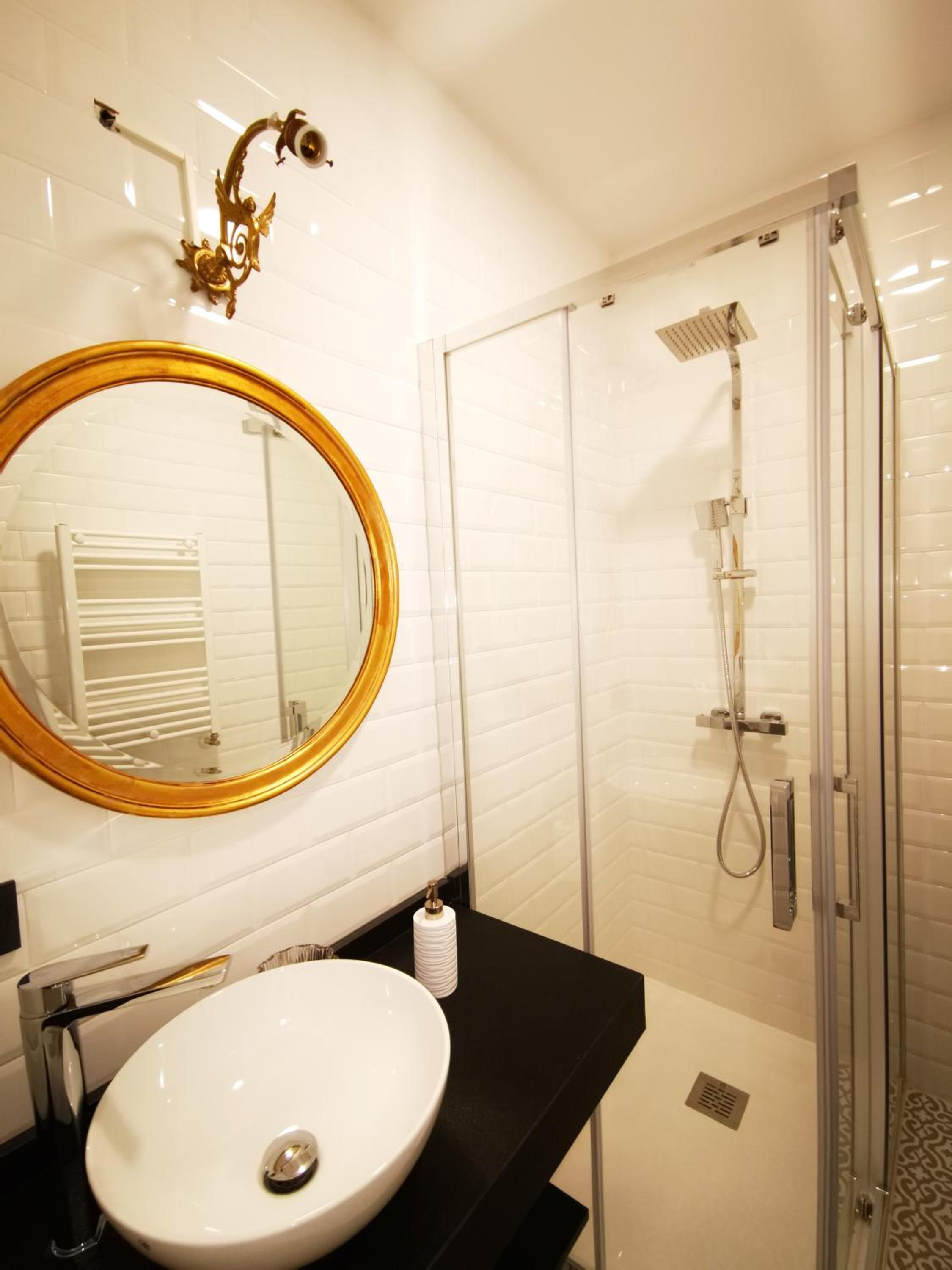 Deluxe Suite - Photo 30