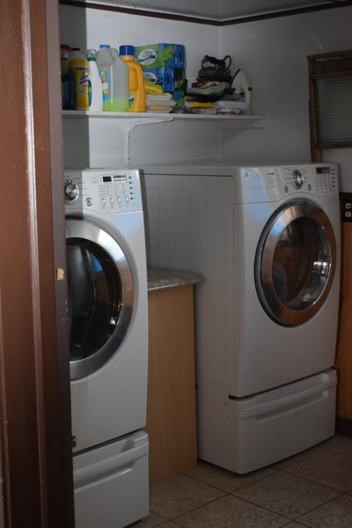 Three-Bedroom House photo 2