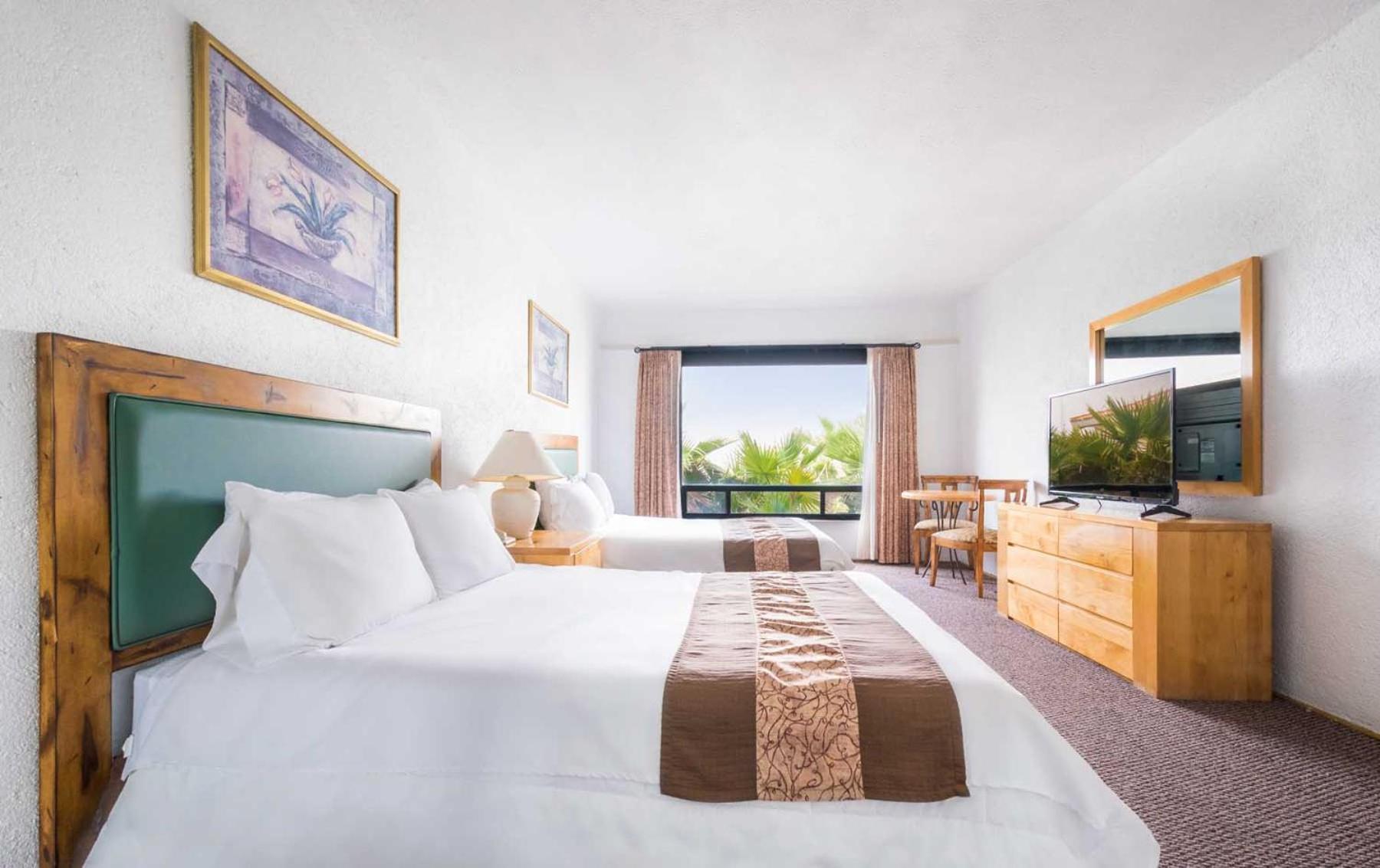 Suite with Two Double Beds - Photo 7