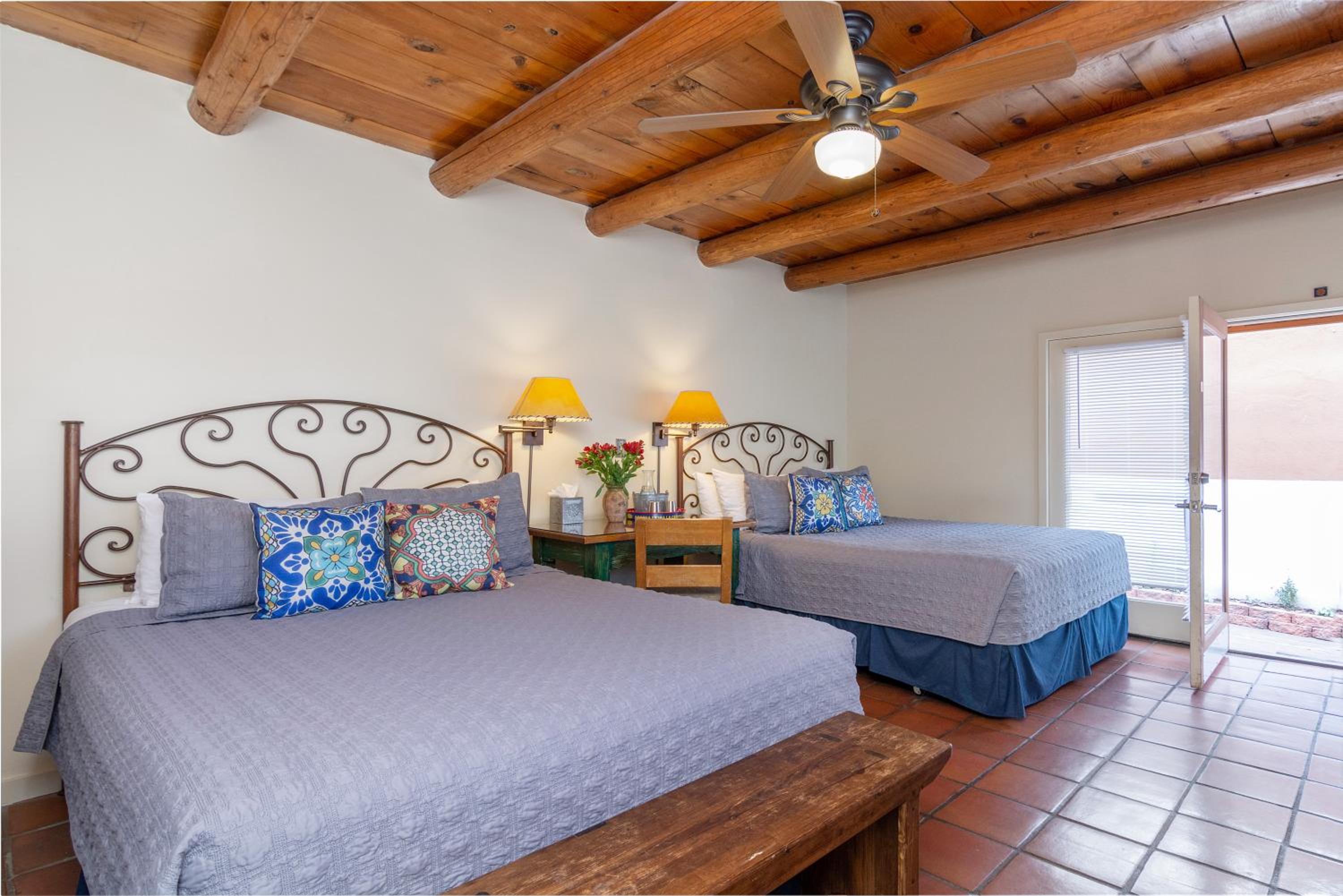 Queen Room with Two Queen Beds with Patio - Pet-Friendly photo 2