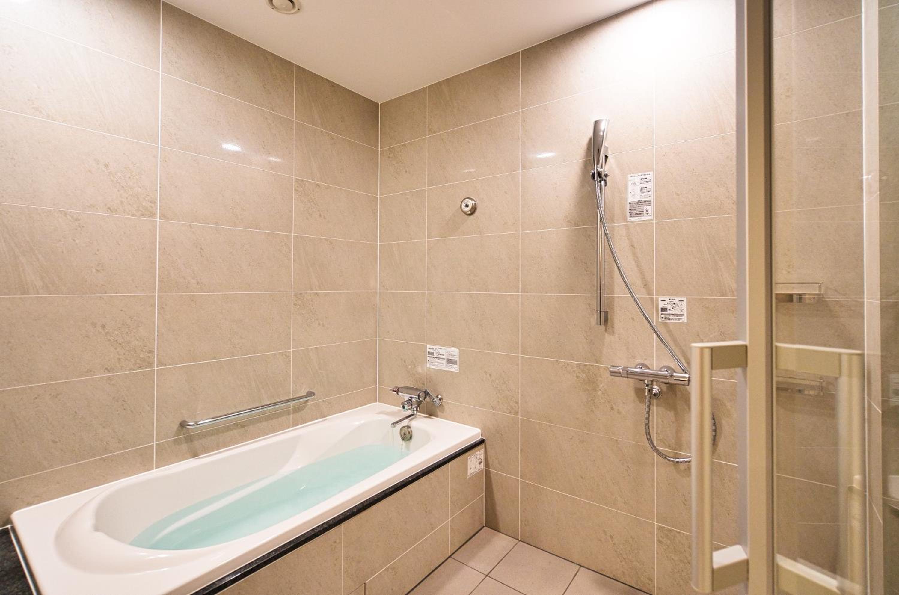 Suite - Photo 7
