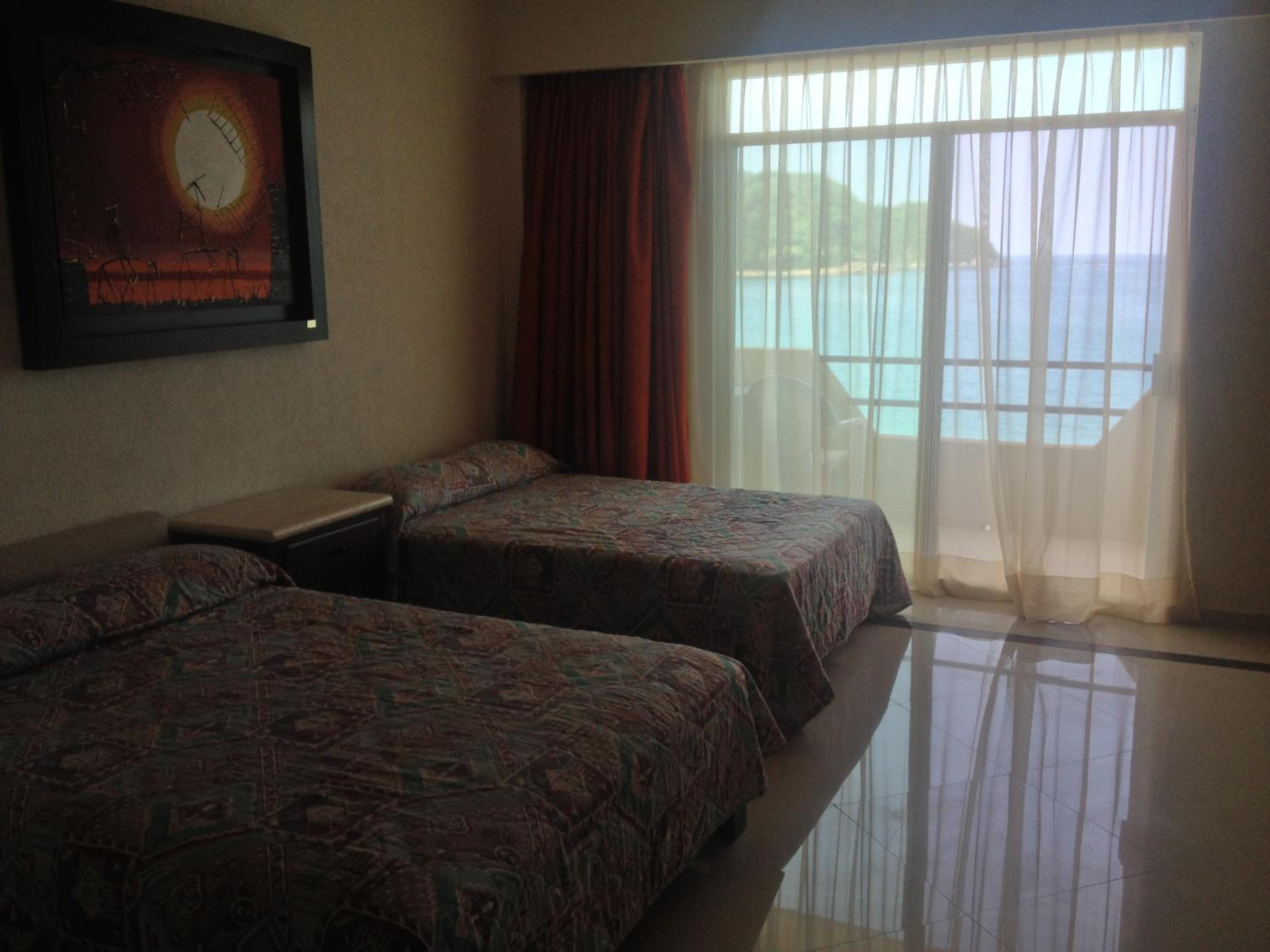 One-Bedroom Apartment with Sea View photo 1