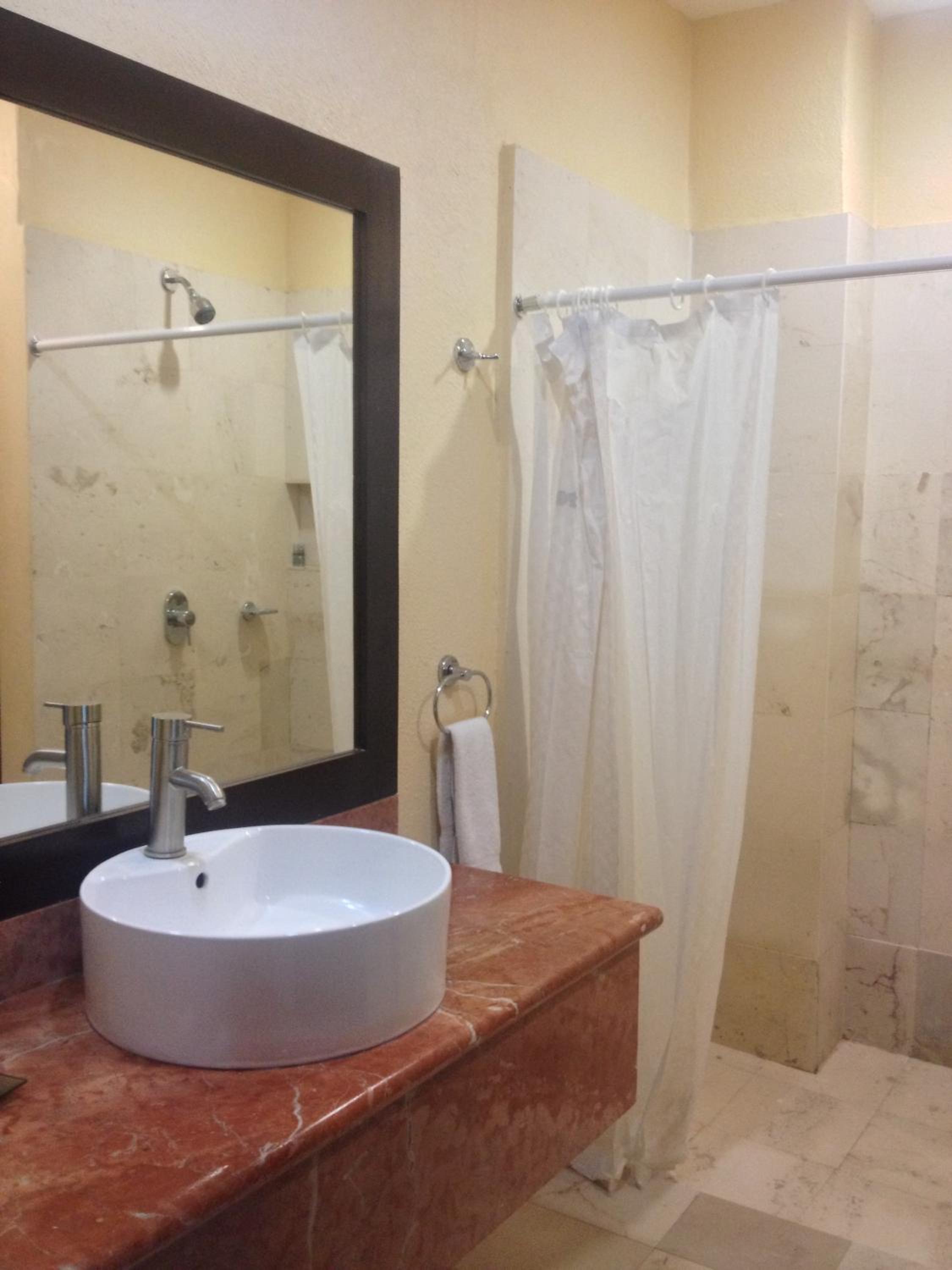 One-Bedroom Apartment with Sea View photo 2