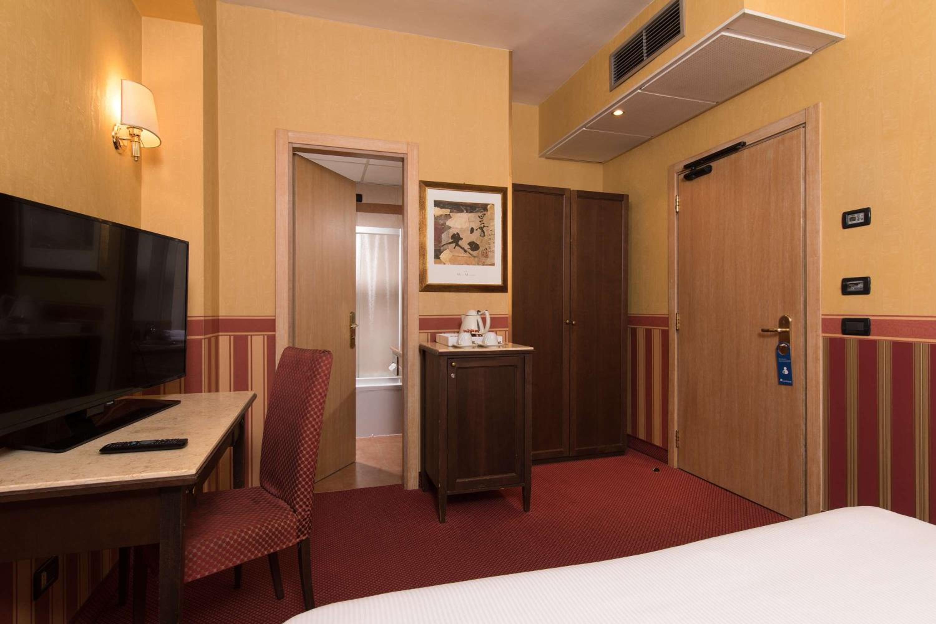 Classic Double Room - Photo 2